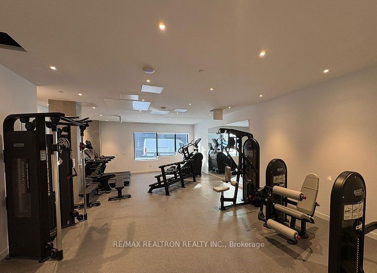 7439 Kingston Road 1007, Toronto, ON M1B 5S3 photo 5