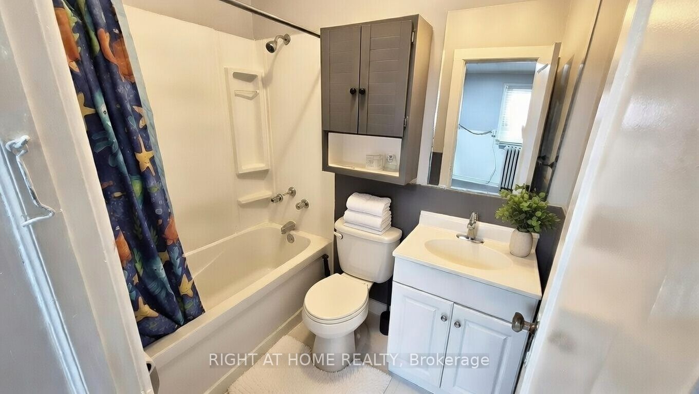 178 Adelaide Avenue E 1, Oshawa, ON L1G 1Z4 photo 5