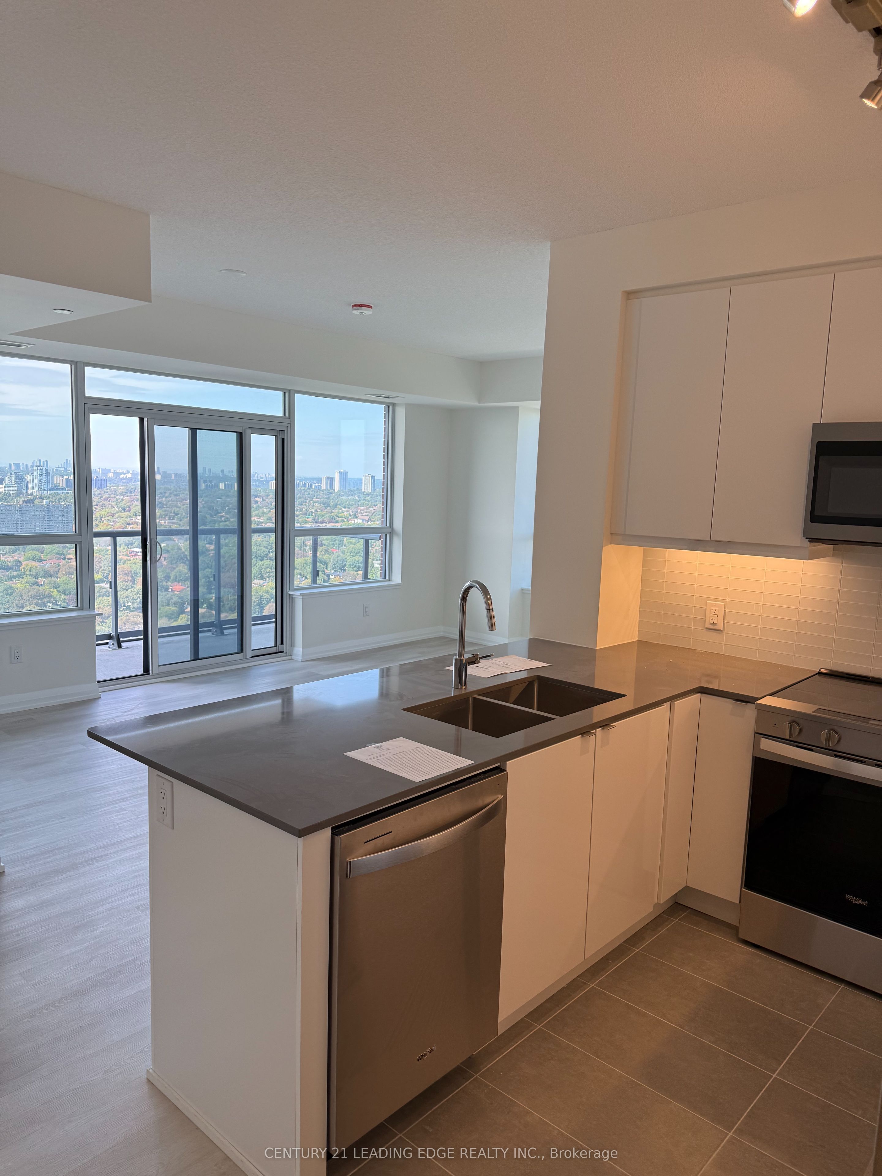 3260 Sheppard Avenue 2702, Toronto, ON M1T 0B5 photo 4