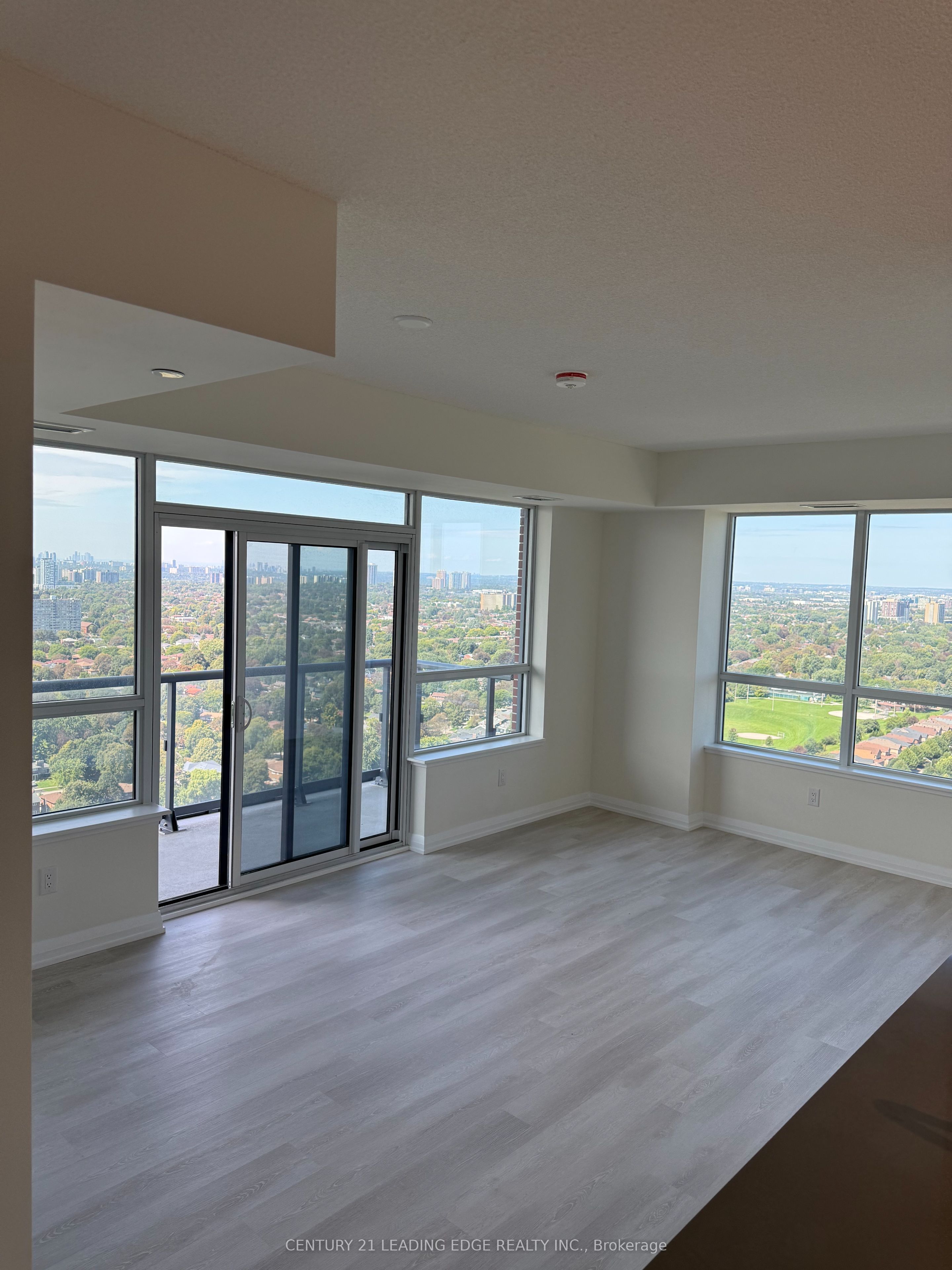 3260 Sheppard Avenue 2702, Toronto, ON M1T 0B5 photo 5