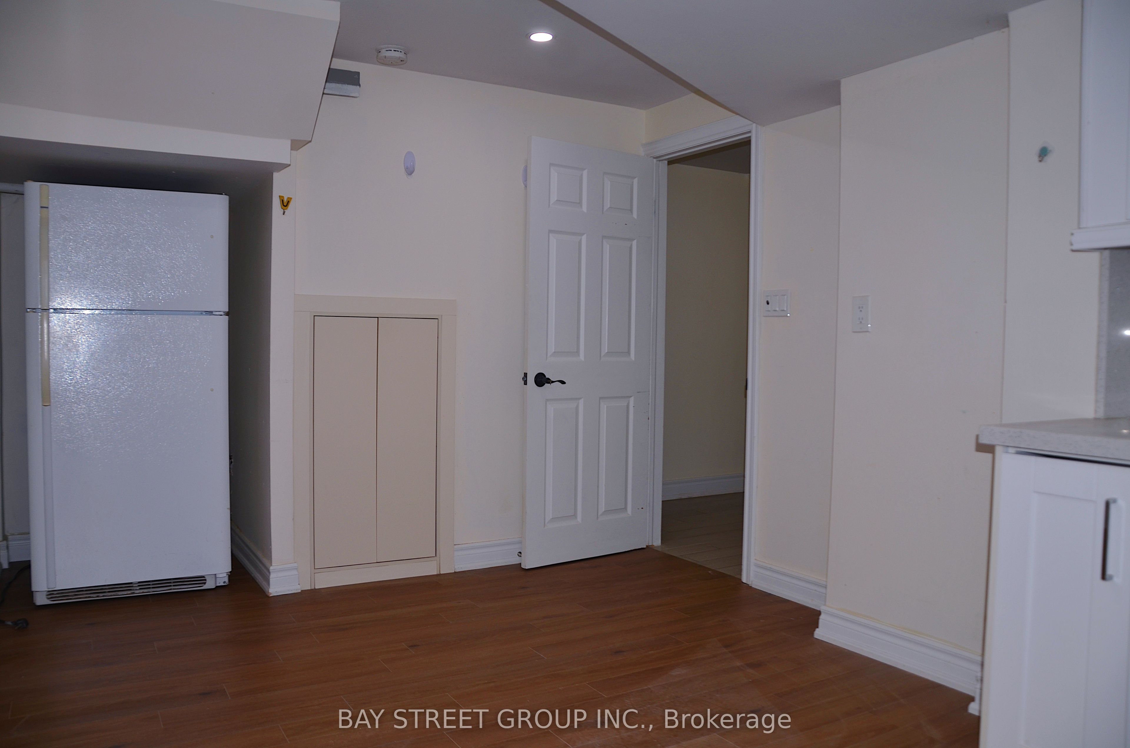 58 Alanbull Square, Toronto, ON M1V 4M1 photo 4