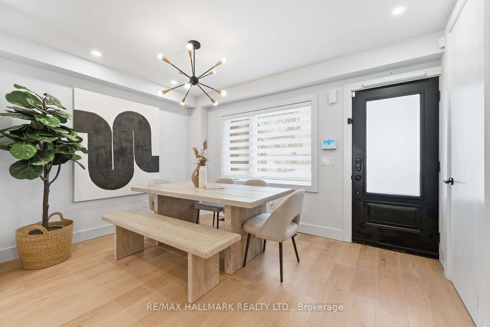 1709 Dundas Street E, Toronto, ON M4L 1L7 photo 5