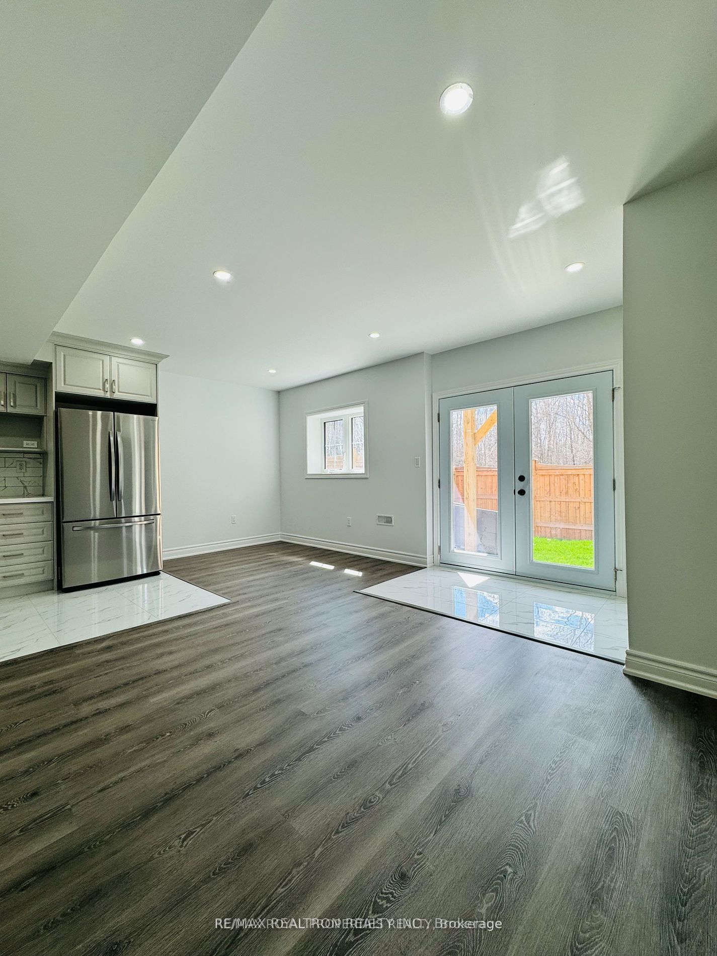 105 Auckland Drive, Whitby, ON L1P 0J4 photo 4