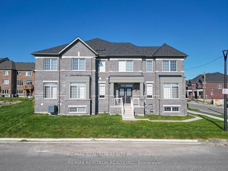 988 Grosbeak Trail, Pickering, ON L1X 0P6 photo 3