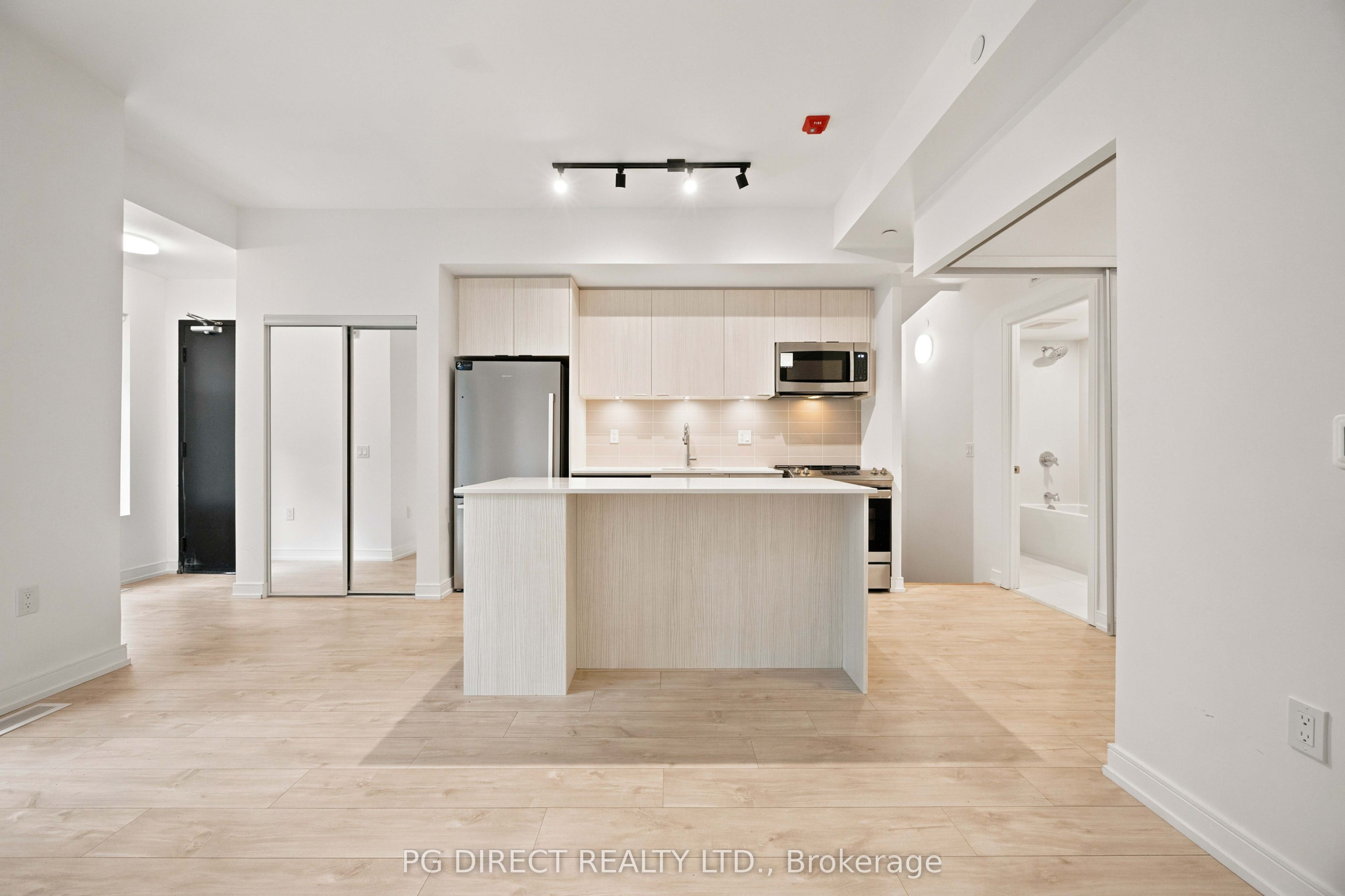 172 Clonmore Drive 15, Toronto, ON M1N 1Y1 photo 2