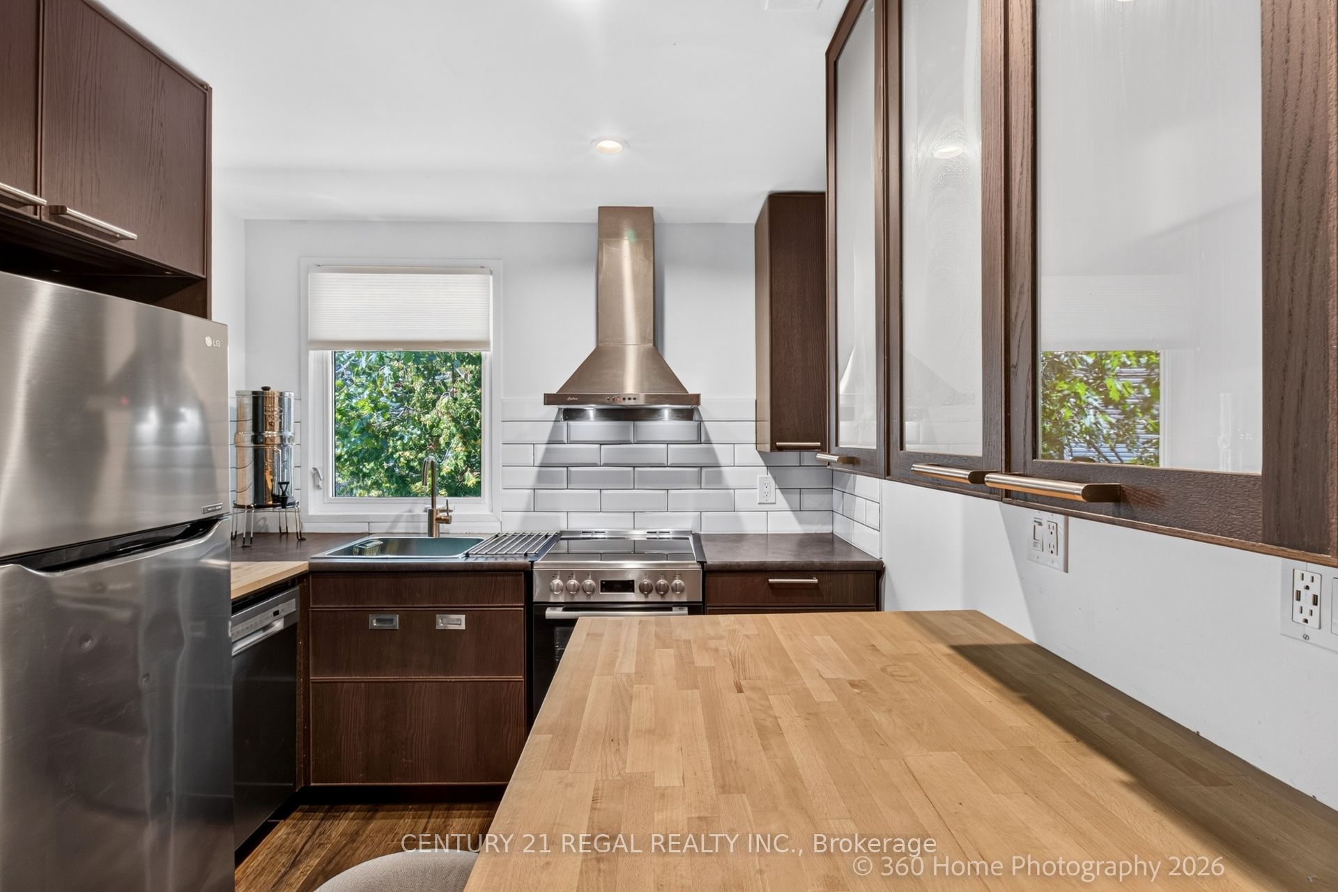 36 West Lynn Avenue 2nd Fl, Toronto, ON M4C 3V8 photo 3