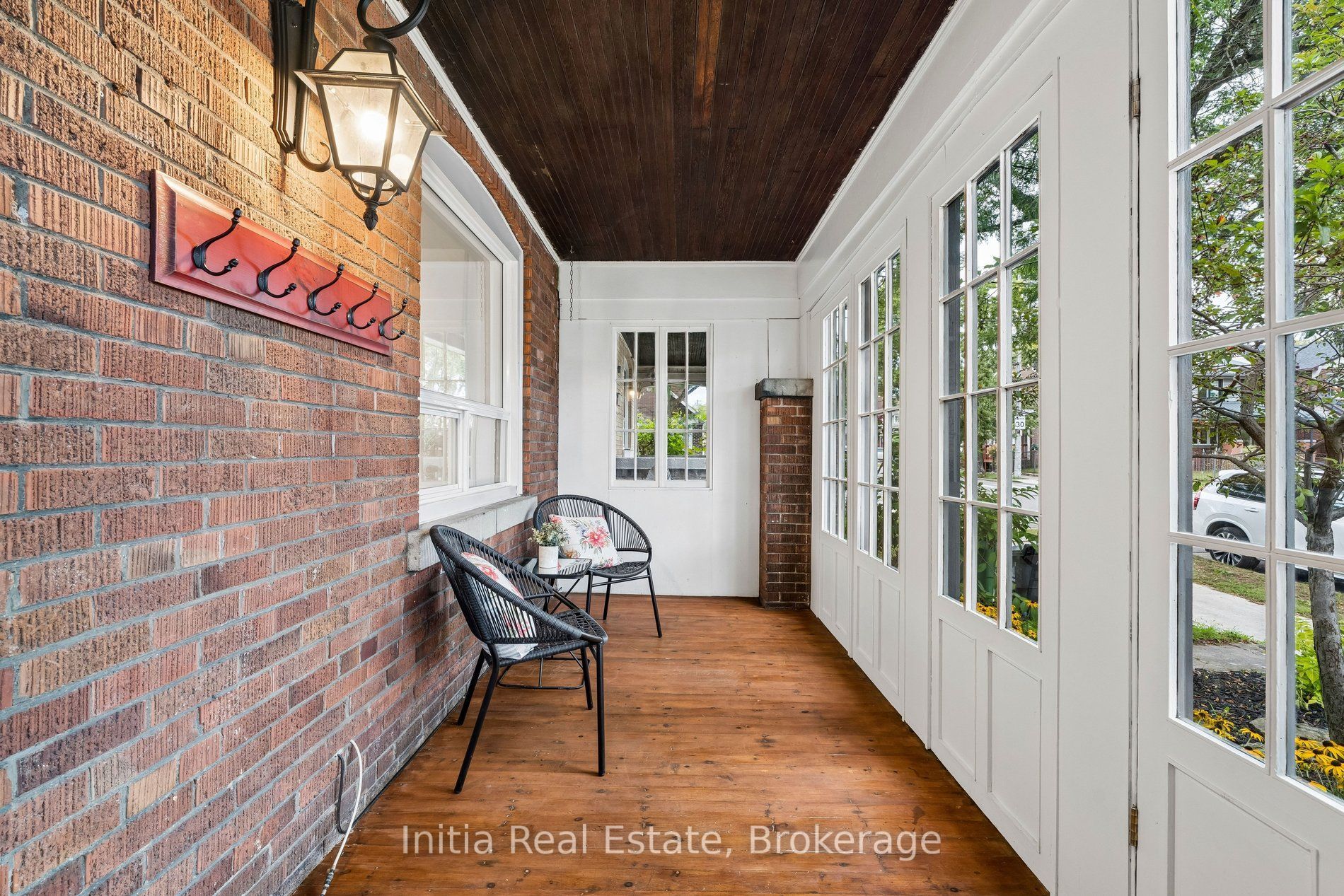 16 Glebemount Avenue, Toronto, ON M4C 3R3 photo 3