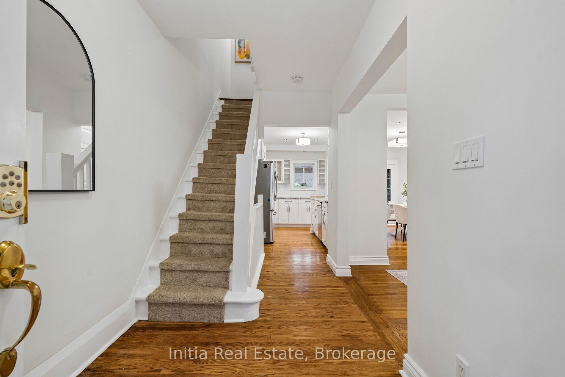 16 Glebemount Avenue, Toronto, ON M4C 3R3 photo 5