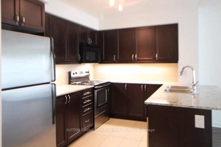1235 Bayly Street 1111, Pickering, ON L1W 1L7 photo 3