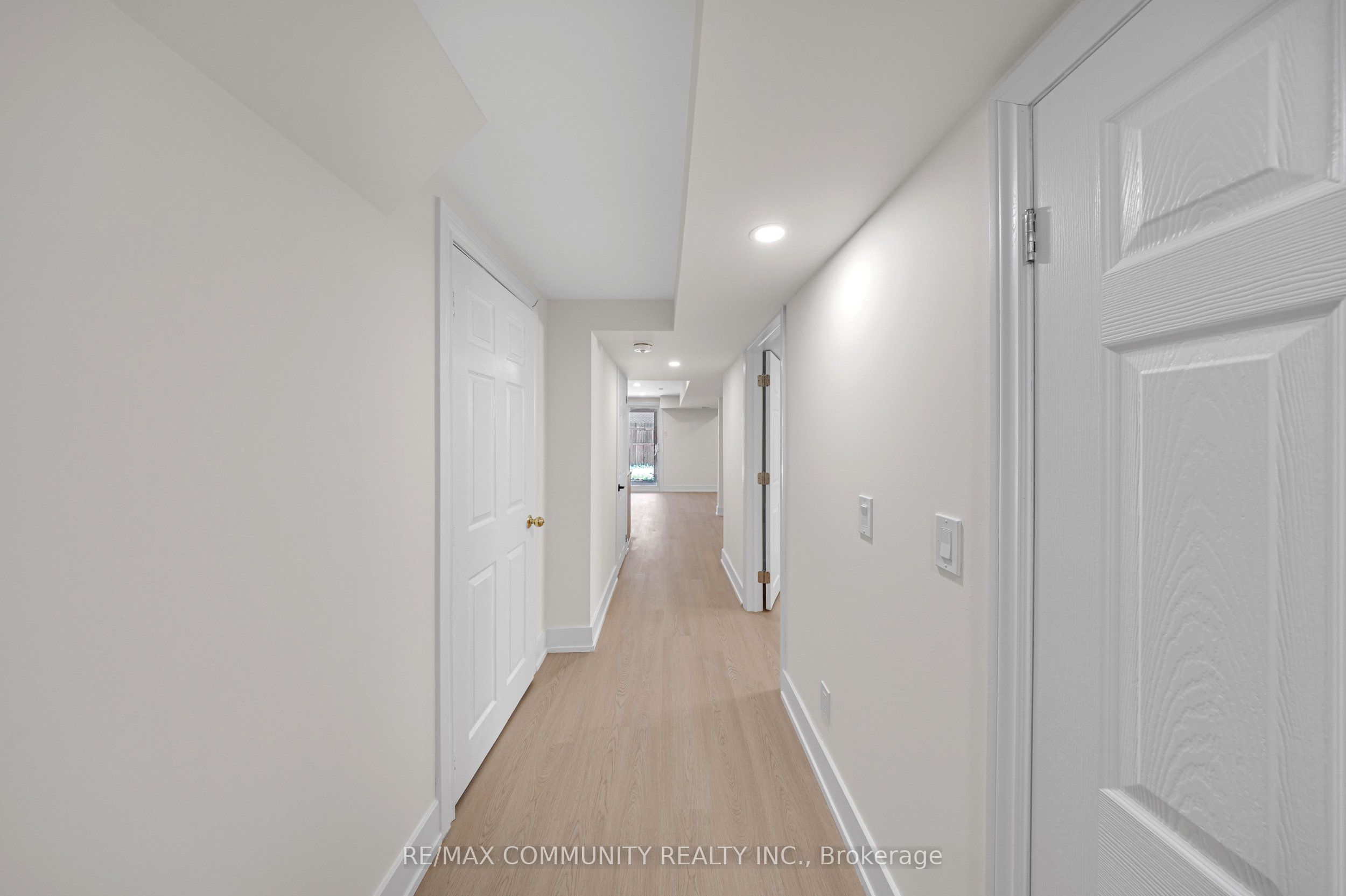 1640 Tawnberry Street Basement, Pickering, ON L1X 2C2 photo 3