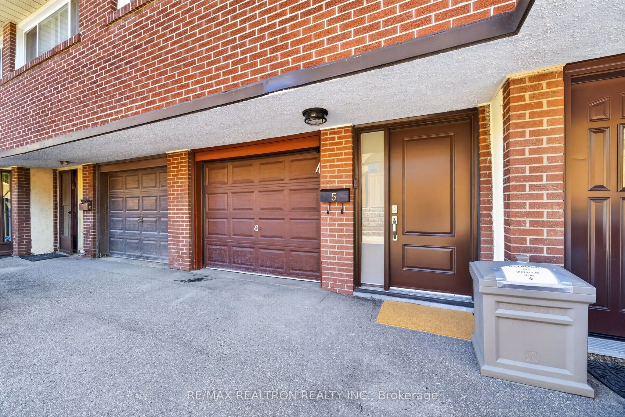 1185 Birchmount Road 5, Toronto, ON M1P 2C1 photo 2