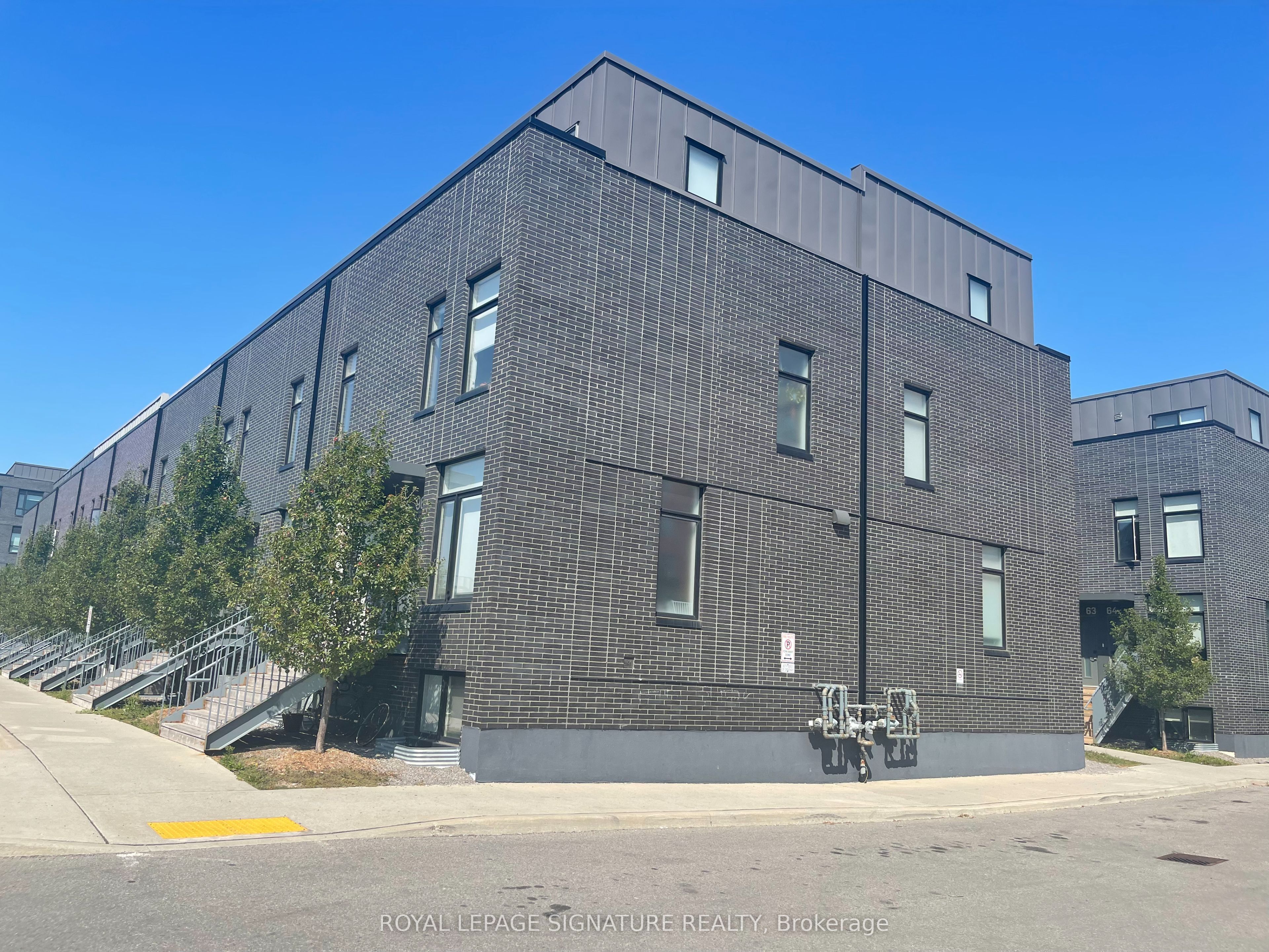 1760 Simcoe Street N 95A, Oshawa, ON L1G 0C3