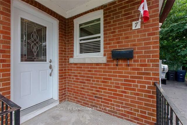 7 Baudina Crescent, Toronto, ON M1N 3M9 photo 2
