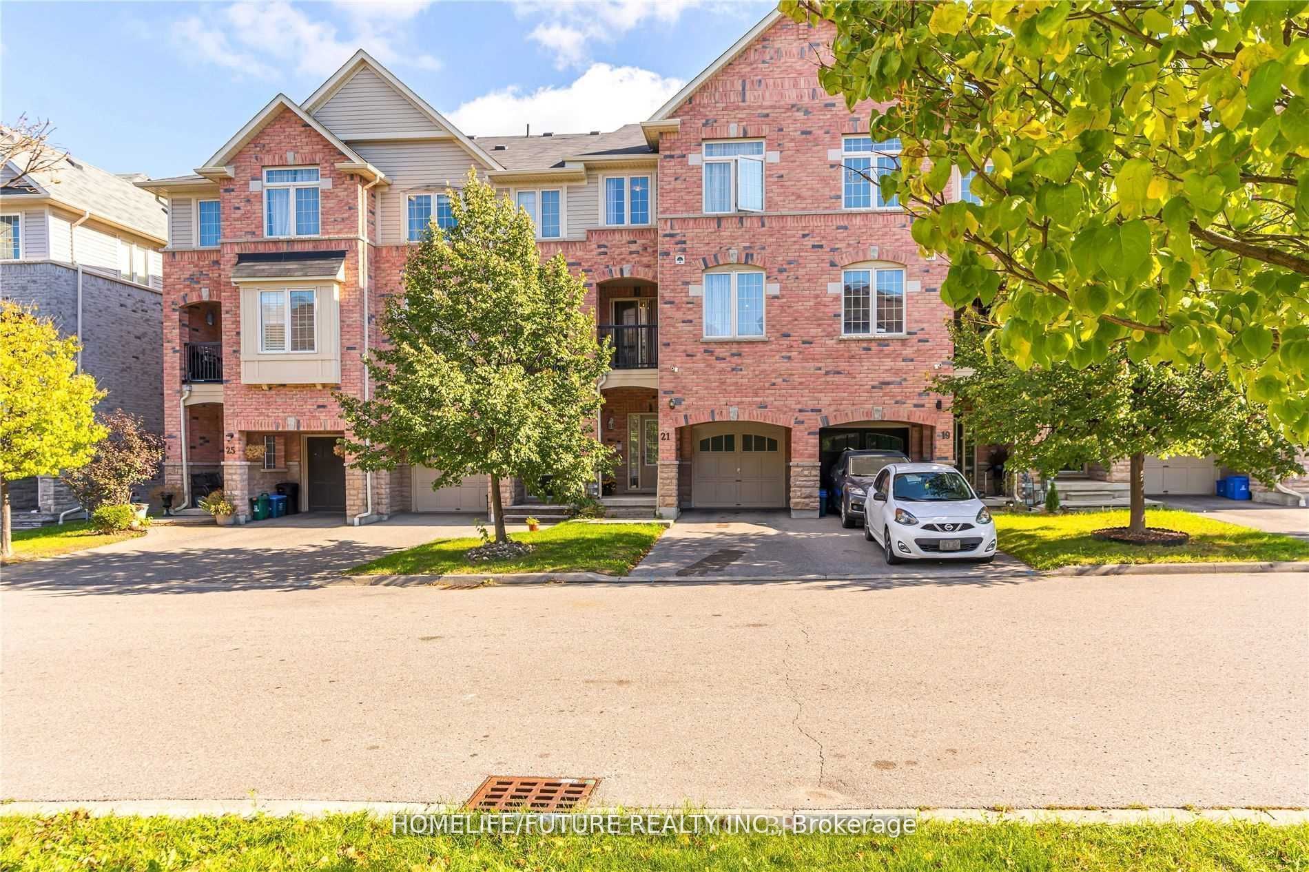21 Linnell Street, Ajax, ON L1Z 0K9