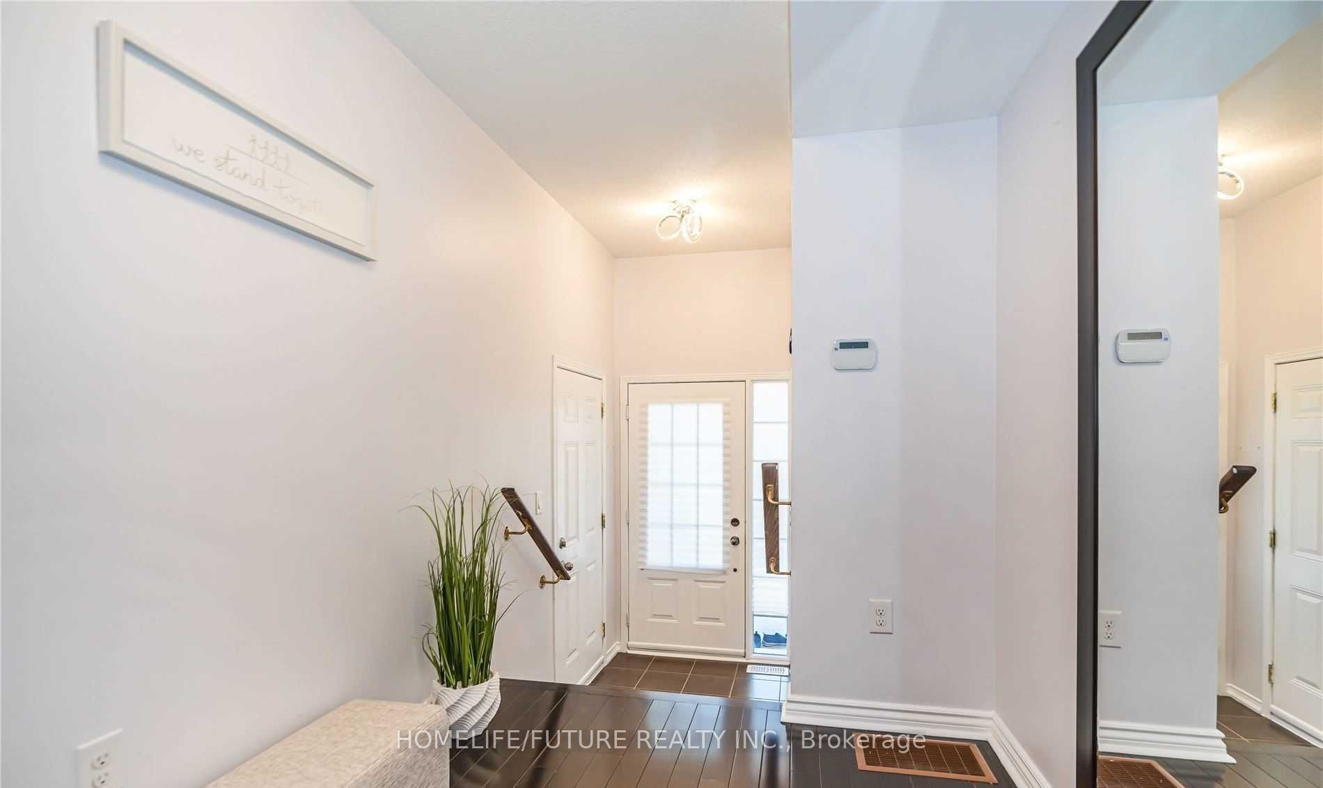 21 Linnell Street, Ajax, ON L1Z 0K9 photo 5