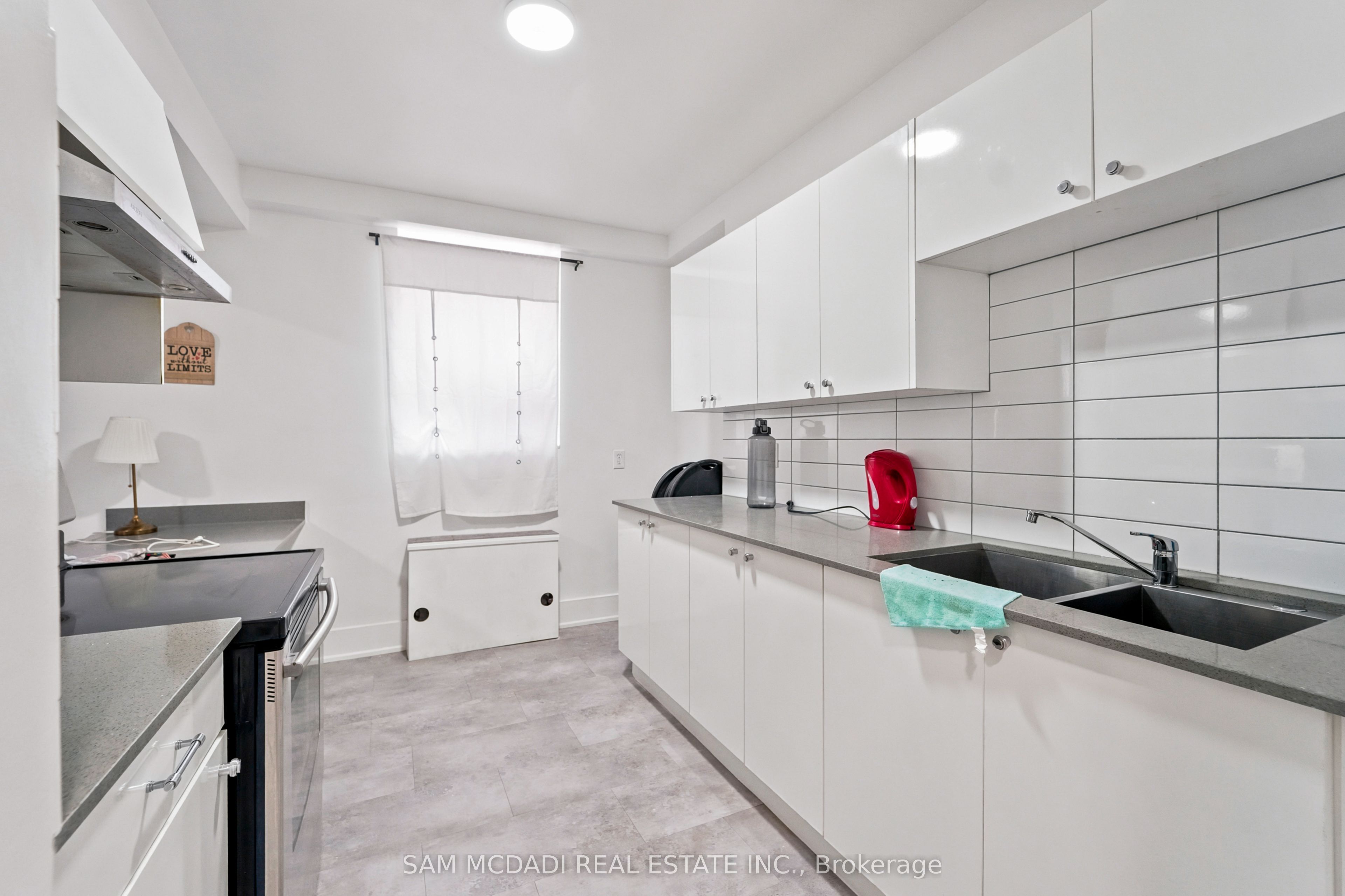 1016 O'connor Drive 104, Toronto, ON M4B 2T3 photo 5