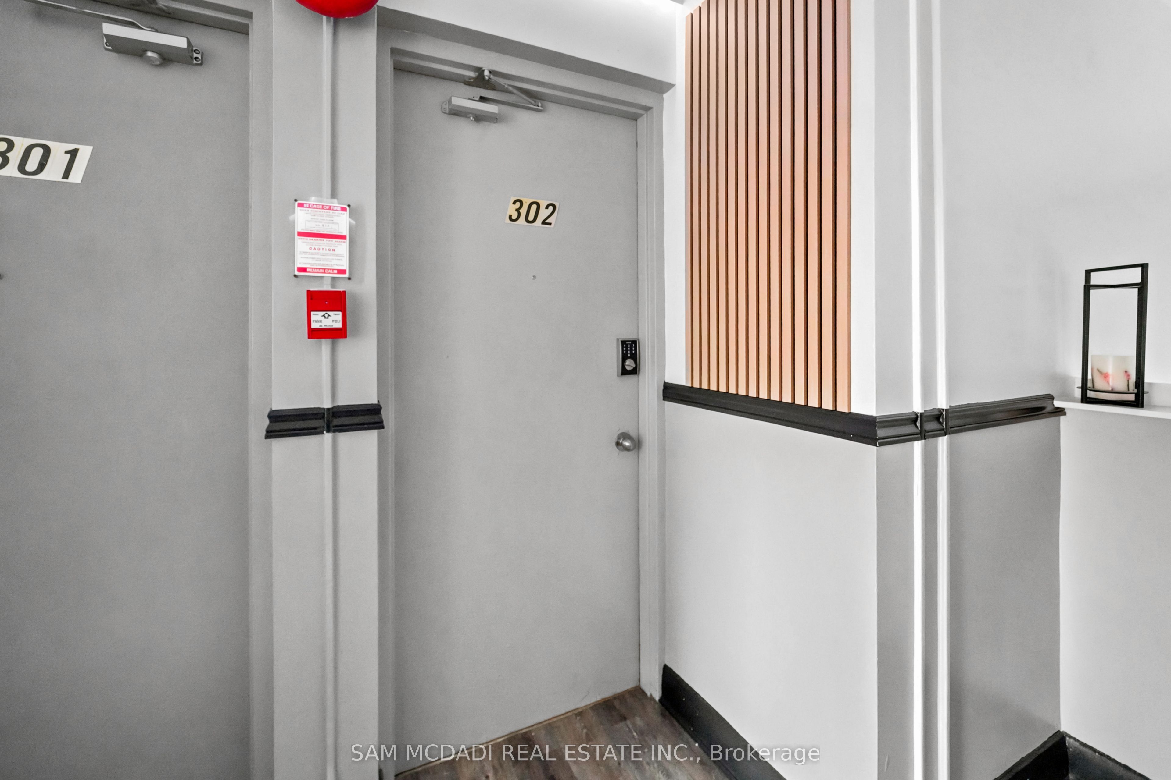 1016 O'connor Drive 302, Toronto, ON M4B 2T3 photo 4