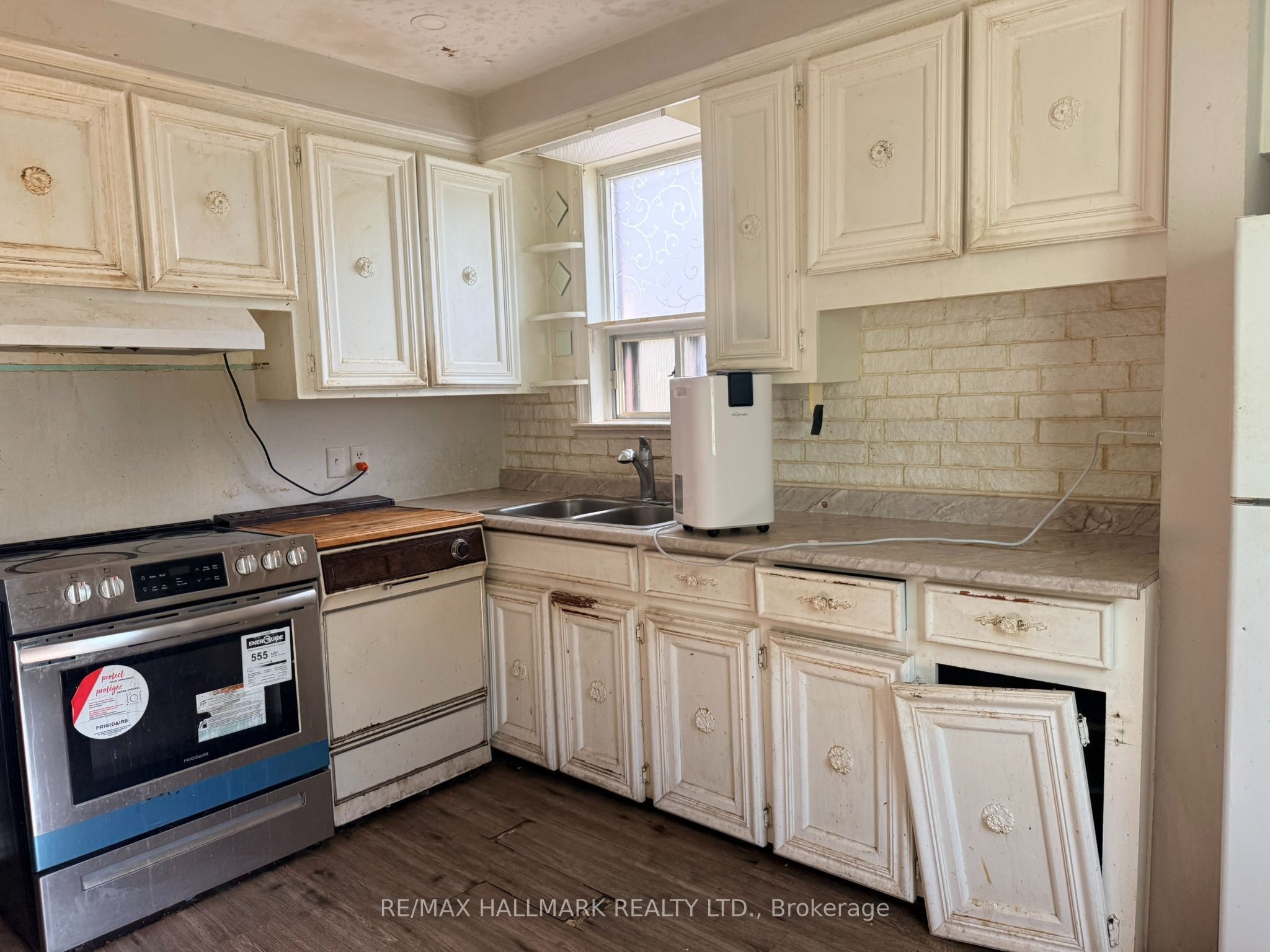29 Flempton Crescent, Toronto, ON M1K 3B3 photo 3