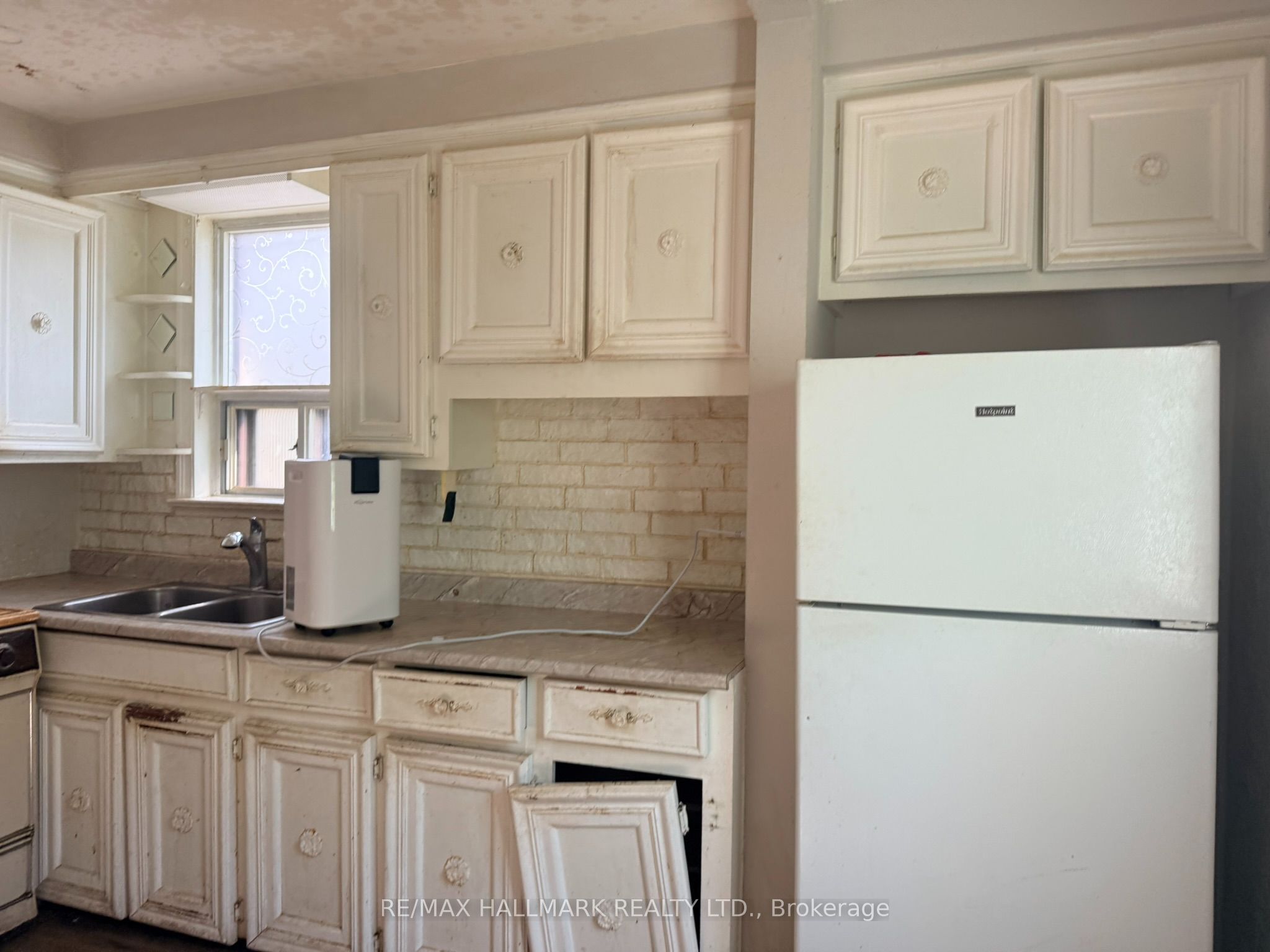 29 Flempton Crescent, Toronto, ON M1K 3B3 photo 4