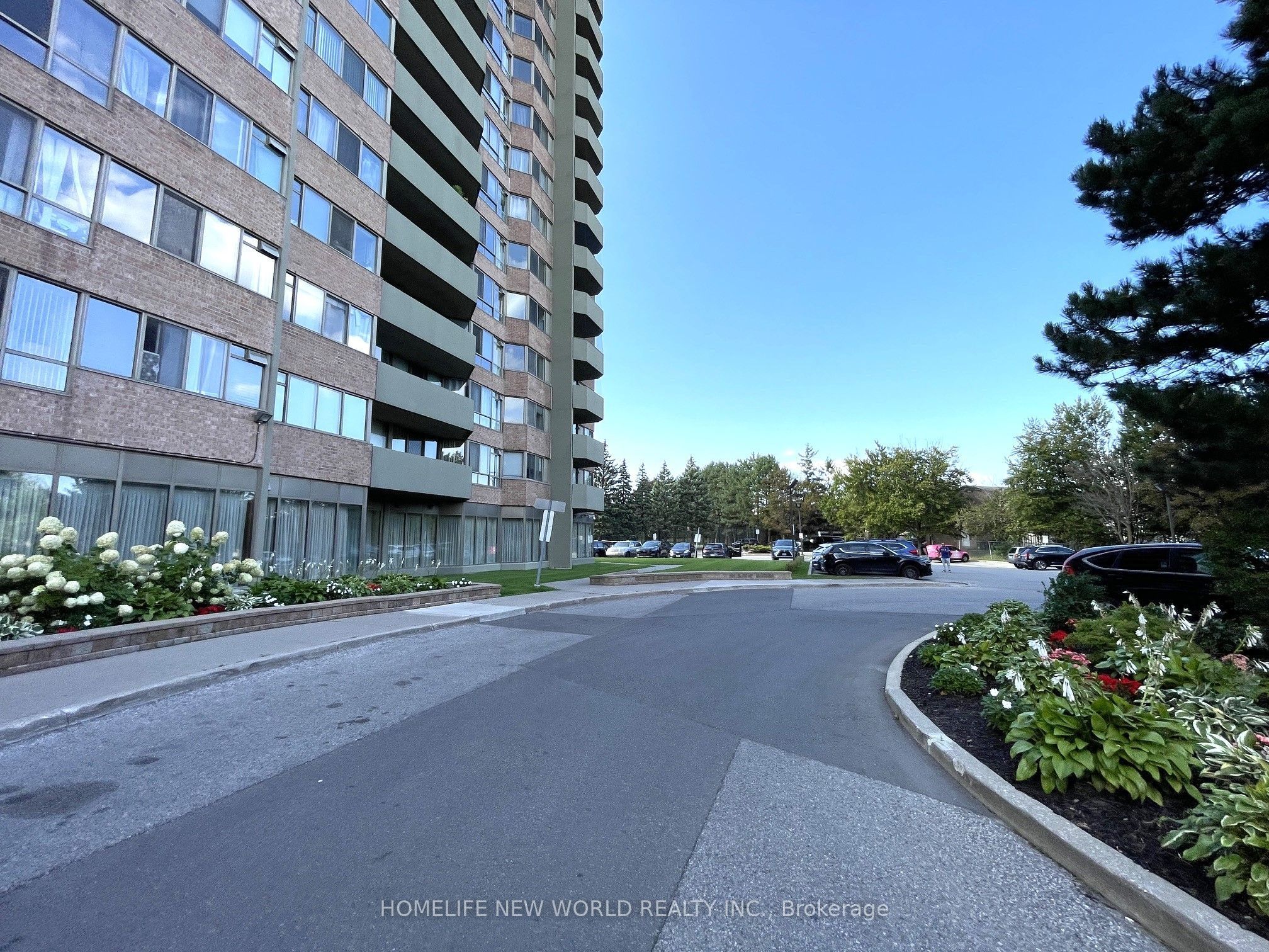 30 Thunder Grove 413, Toronto, ON M1V 4A3 photo 3