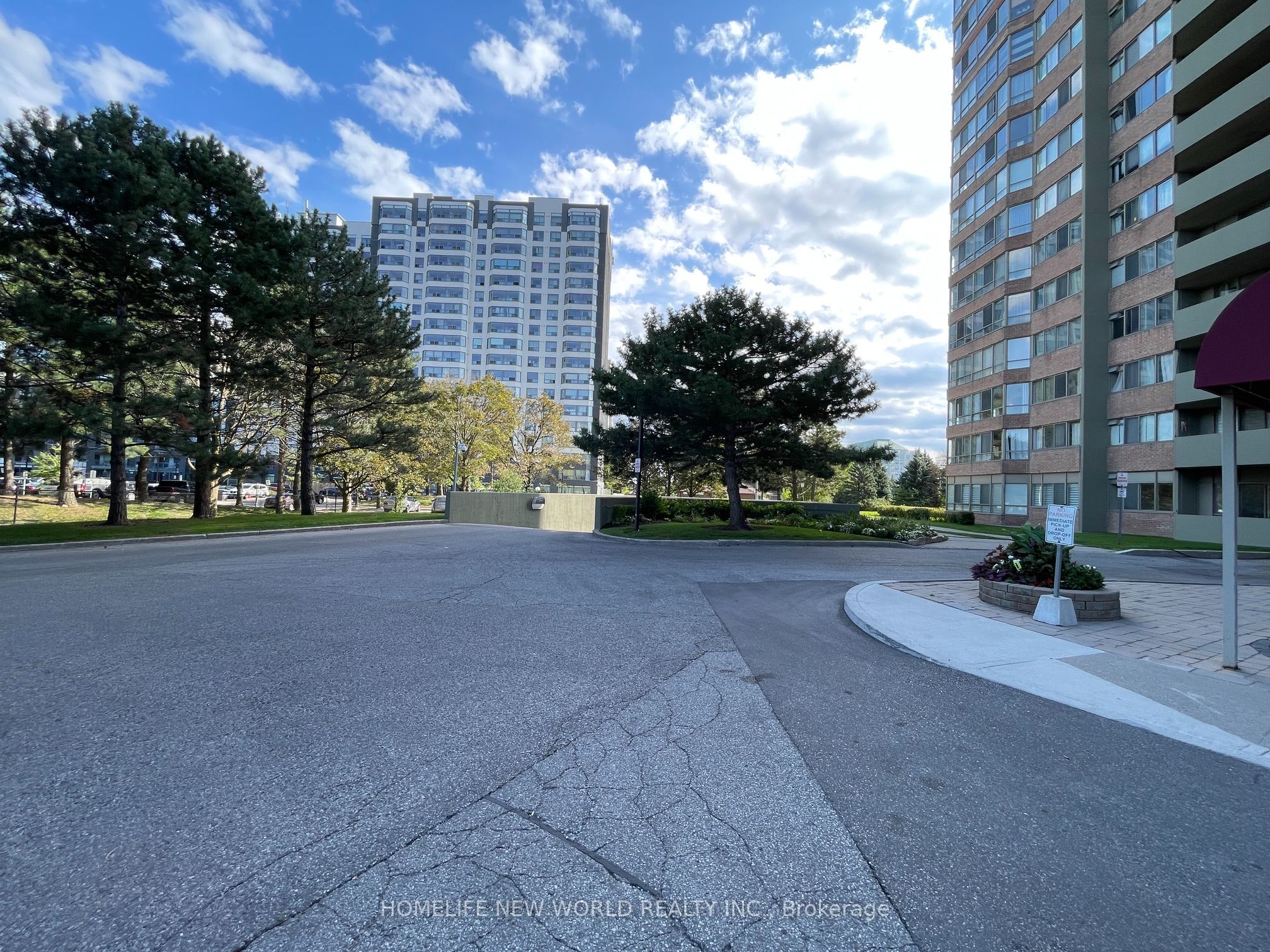 30 Thunder Grove 413, Toronto, ON M1V 4A3 photo 4