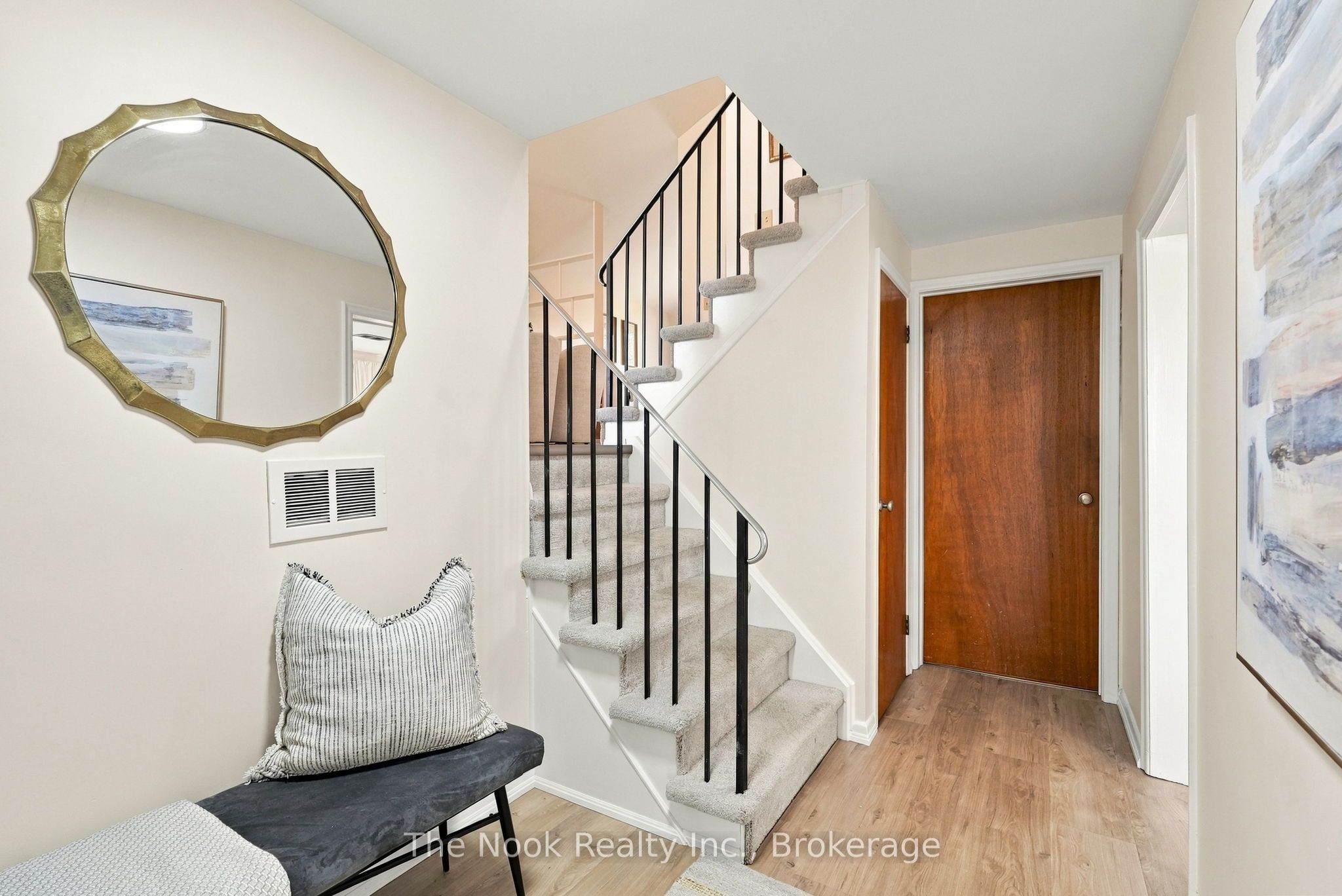 706 Stone Street, Oshawa, ON L1J 1A5 photo 3