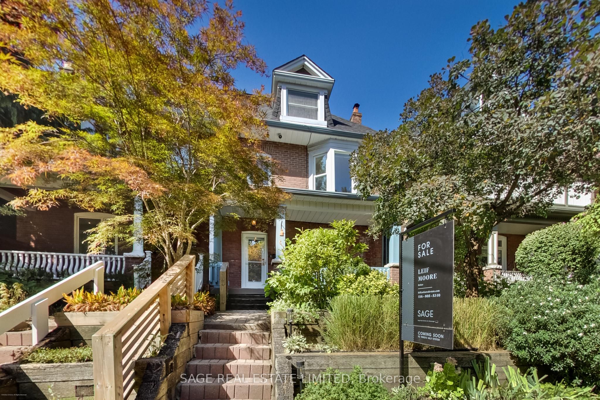 4 Dingwall Avenue, Toronto, ON M4K 1H1 photo 2
