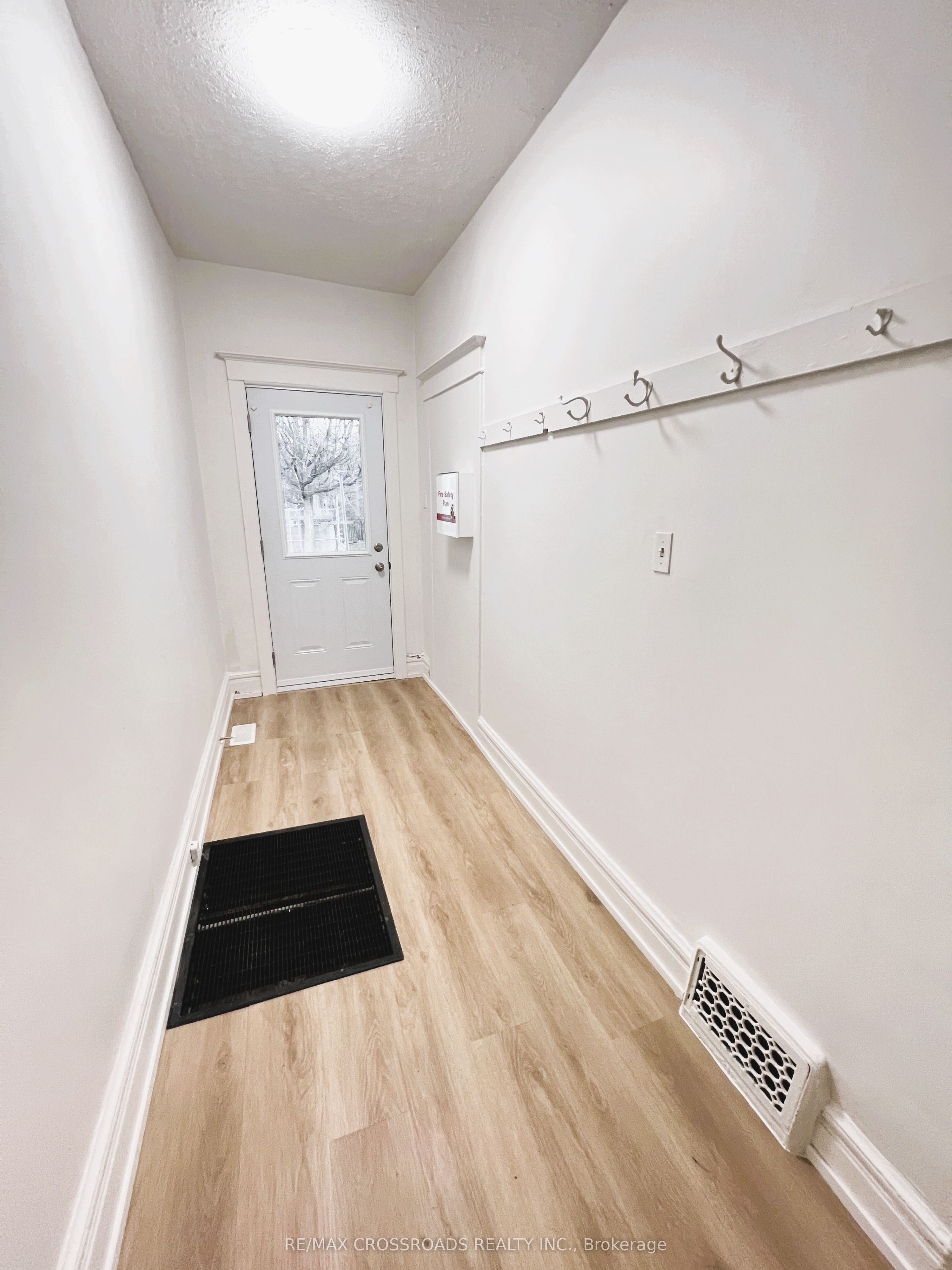 82 Curzon Street, Toronto, ON M4M 3B4 photo 2