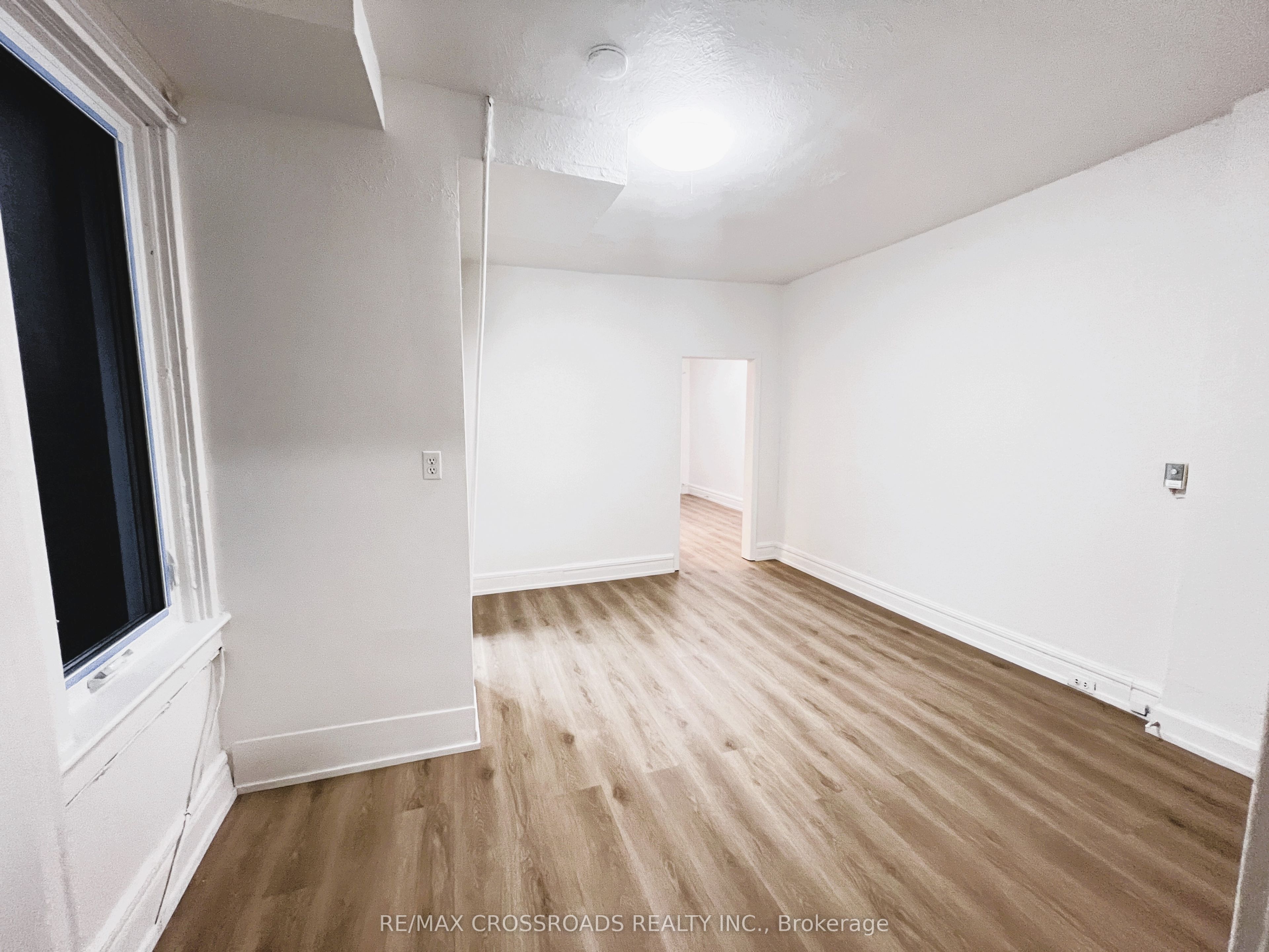 82 Curzon Street, Toronto, ON M4M 3B4 photo 5