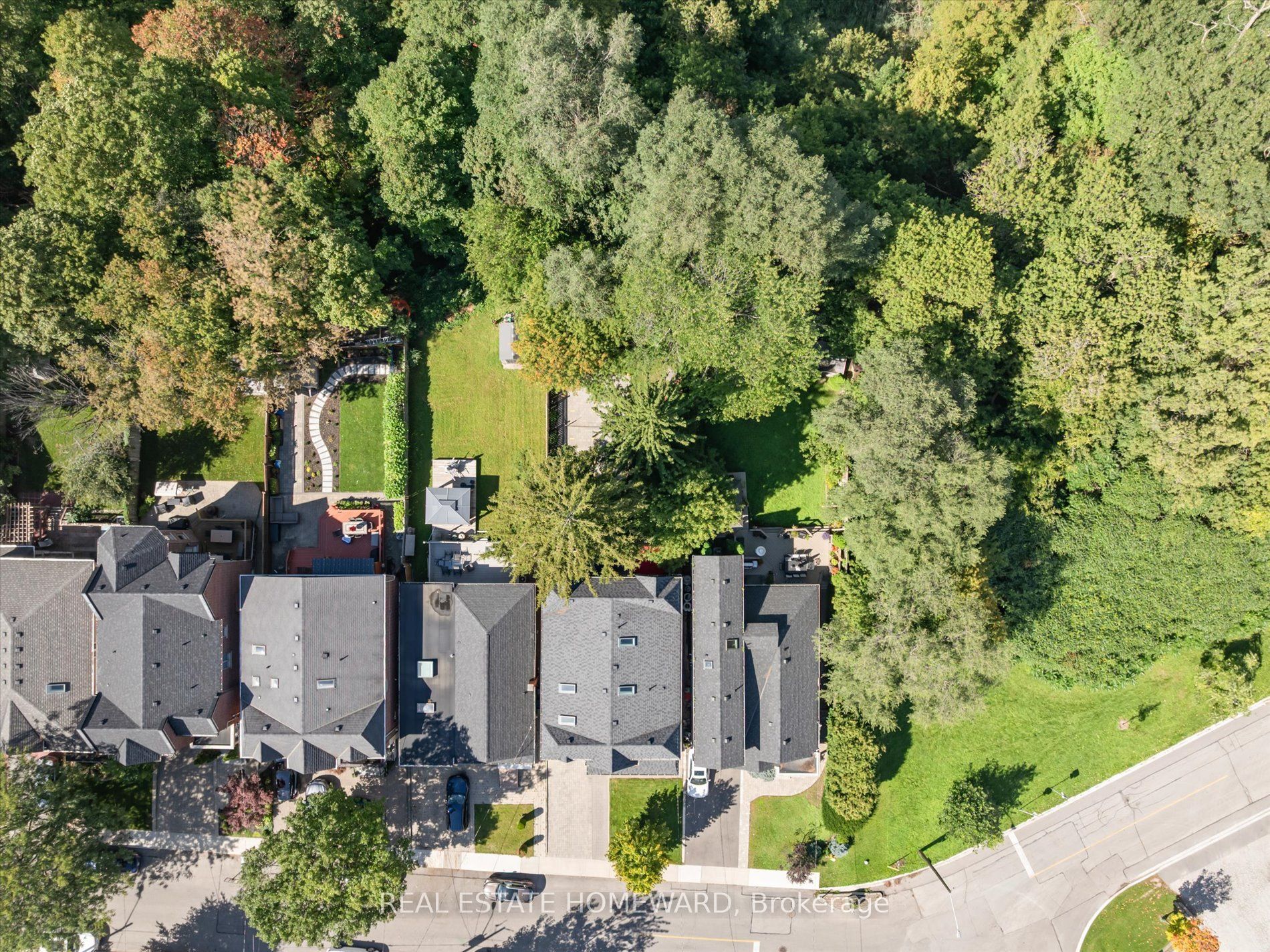 101 Northdale Boulevard, Toronto, ON M4B 1X1 photo 4