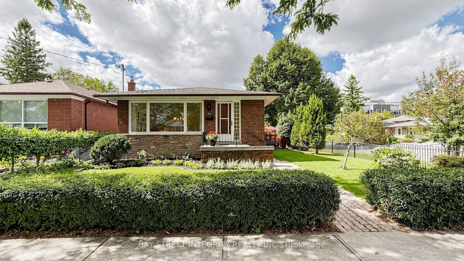28 Ashdean Drive, Toronto, ON M1P 1E3 photo 2