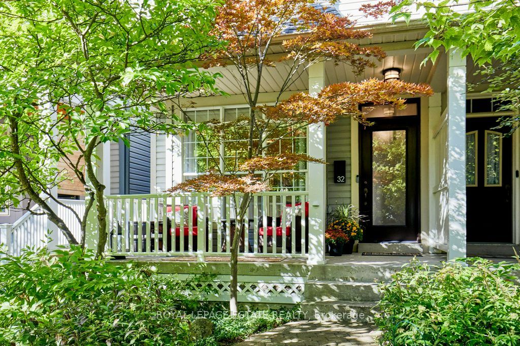 32 Joseph Duggan Road, Toronto, ON M4L 3Y2 photo 2
