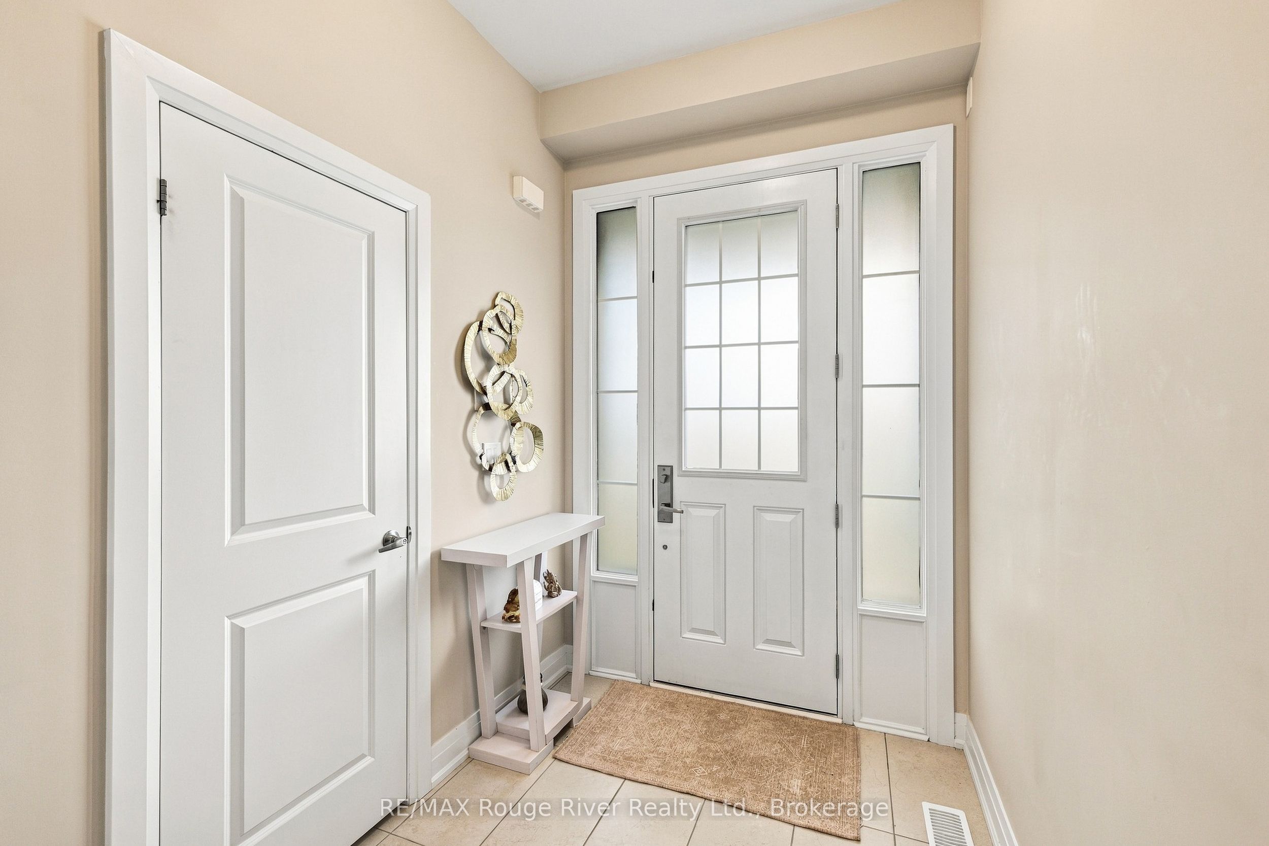 26 Rogerson Street, Clarington, ON L1B 0W4 photo 5