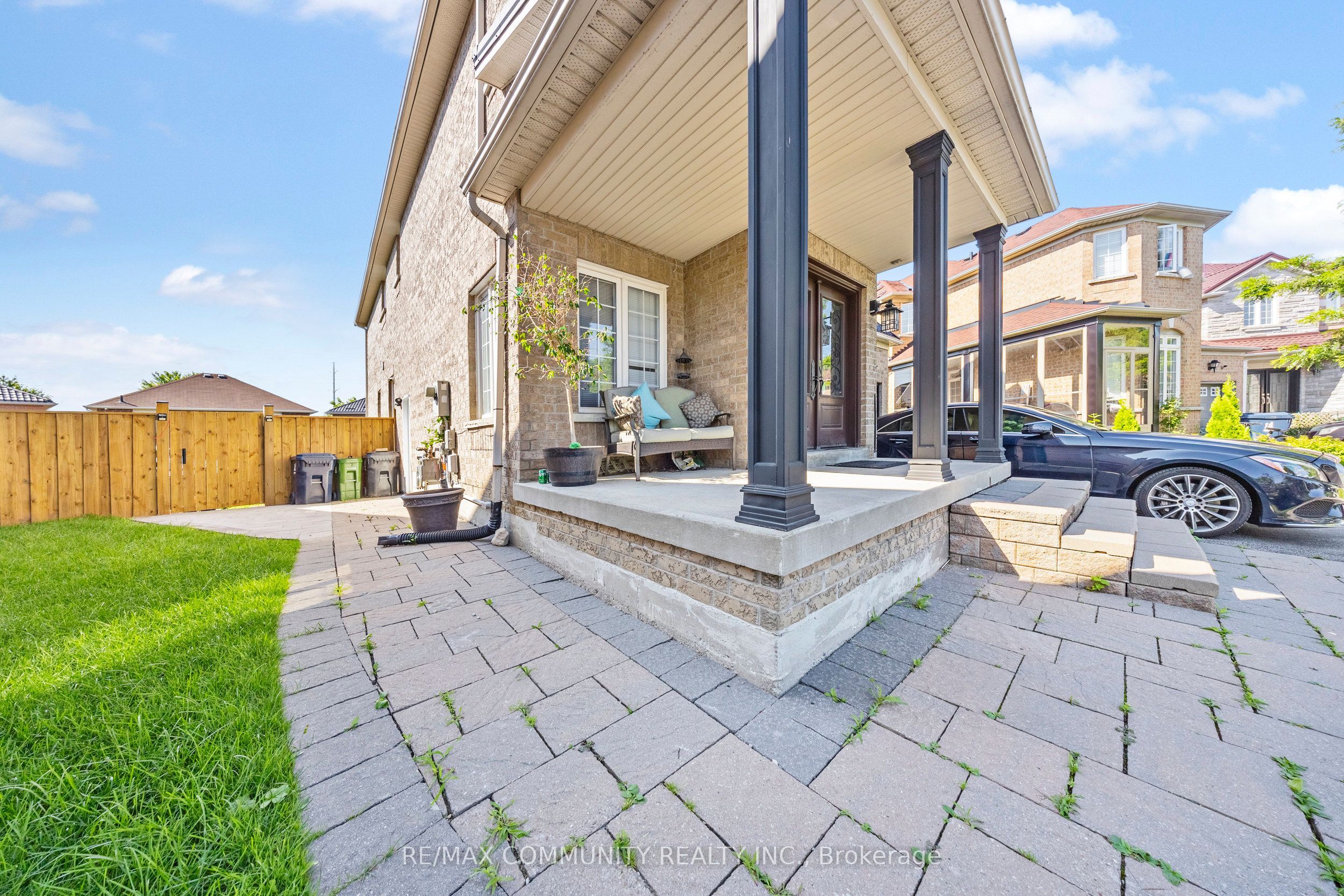 72 Lampman Drive BSMT, Toronto, ON M1E 5K9 photo 2