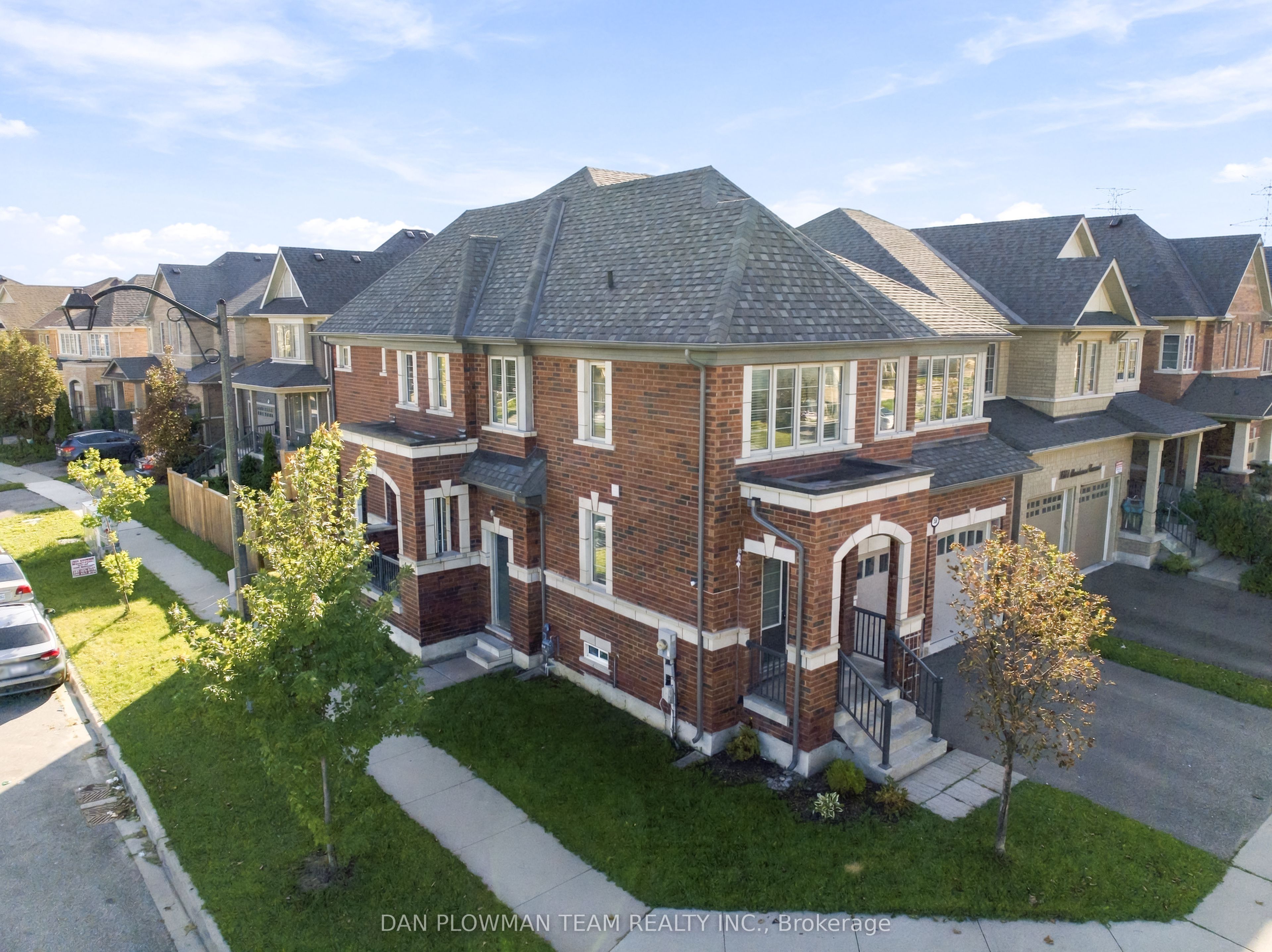 2560 Bandsman Crescent, Oshawa, ON L1L 0M2 photo 3