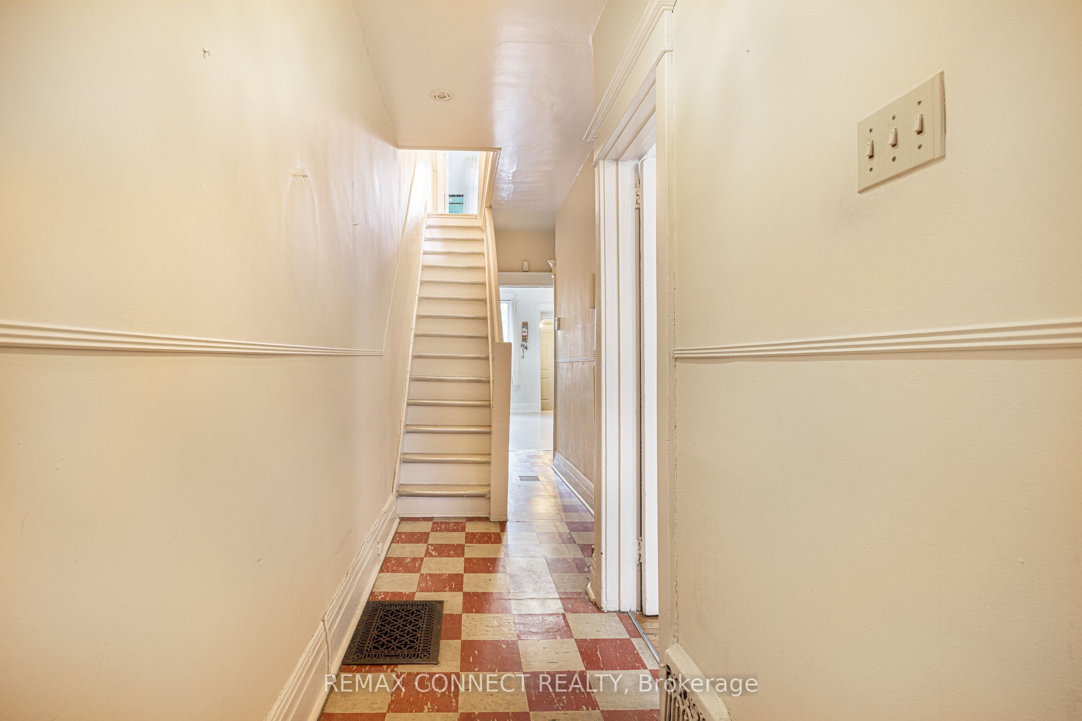 60 Hazelwood Avenue, Toronto, ON M4J 1K5 photo 4