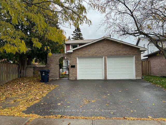 31 Wellpark Boulevard Main & 2nd Floors, Toronto, ON M1V 1B5
