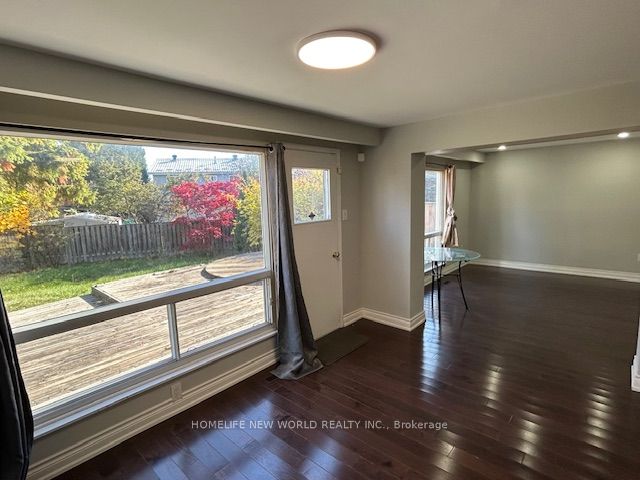 31 Wellpark Boulevard Main & 2nd Floors, Toronto, ON M1V 1B5 photo 5