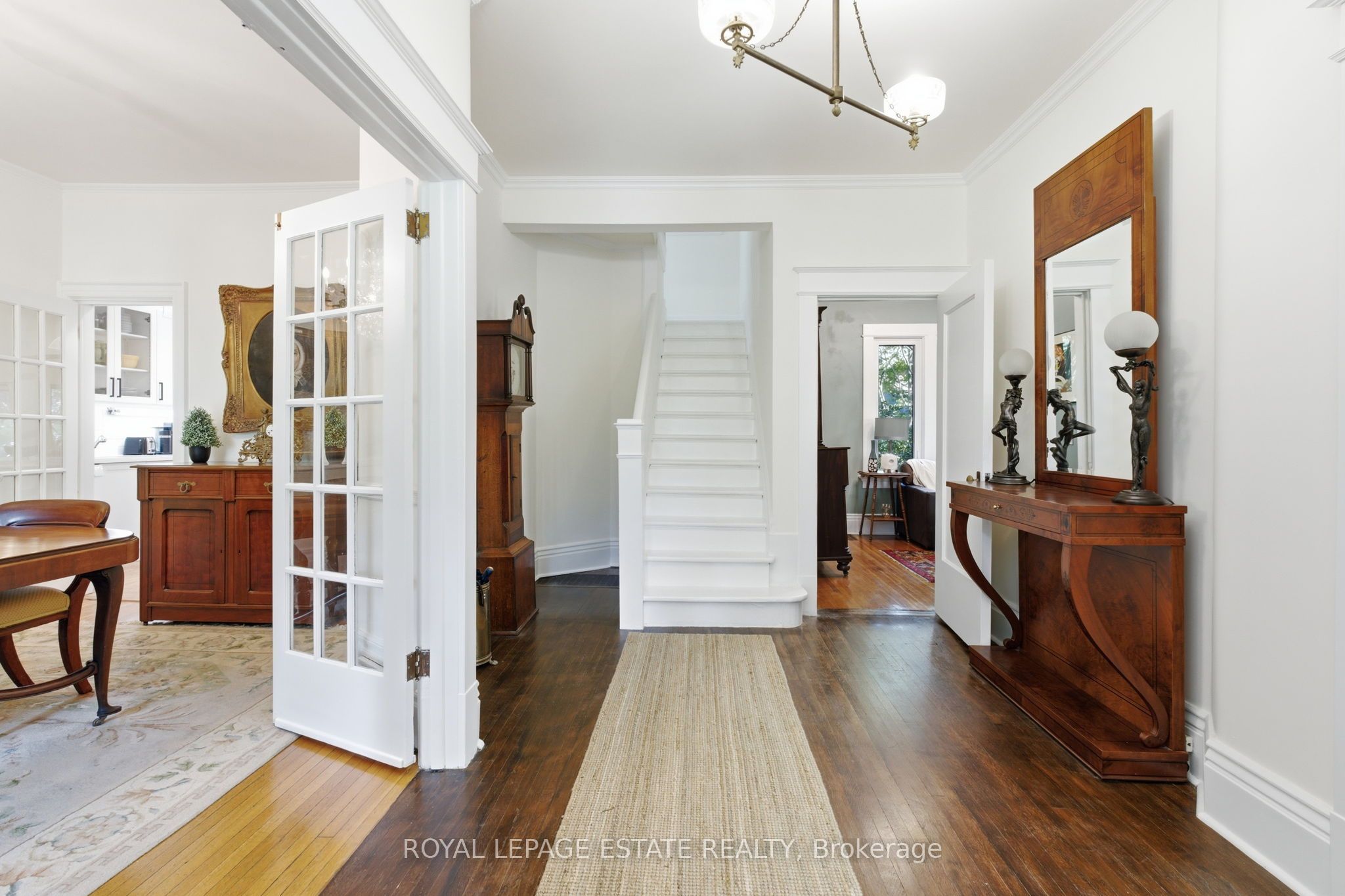 14 Lyall Avenue, Toronto, ON M4E 1V8 photo 3