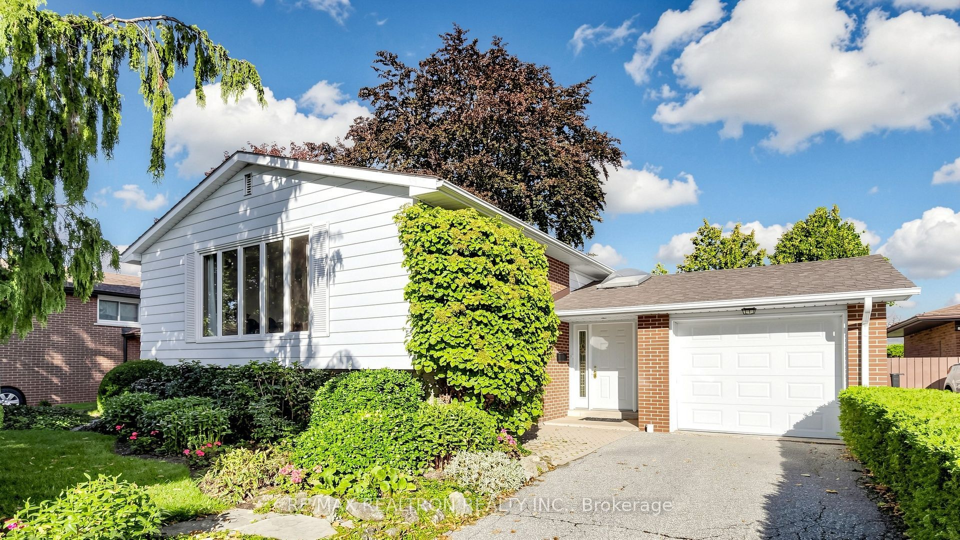 54 Dolly Varden Boulevard, Toronto, ON M1H 2K4