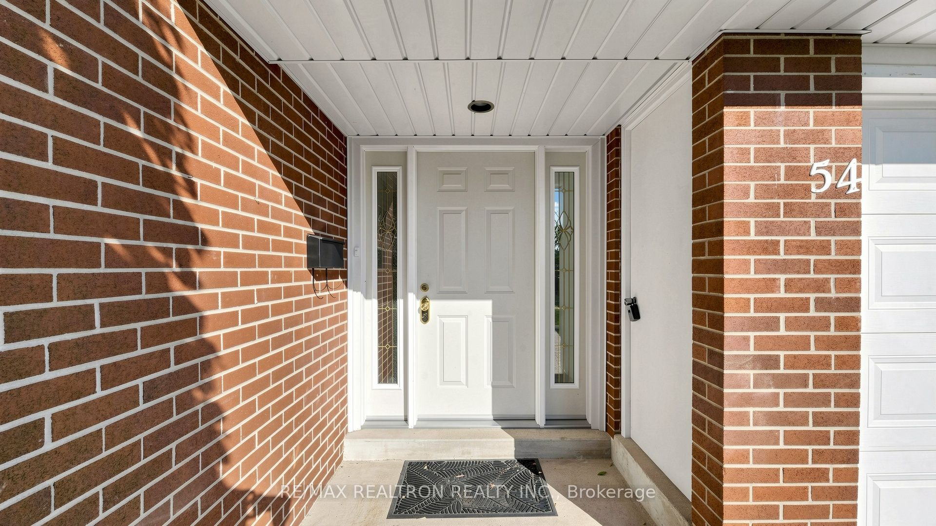54 Dolly Varden Boulevard, Toronto, ON M1H 2K4 photo 3
