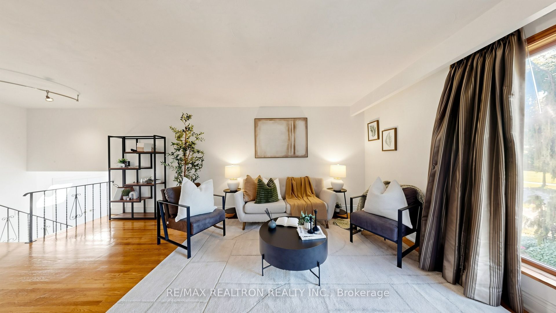 54 Dolly Varden Boulevard, Toronto, ON M1H 2K4 photo 4