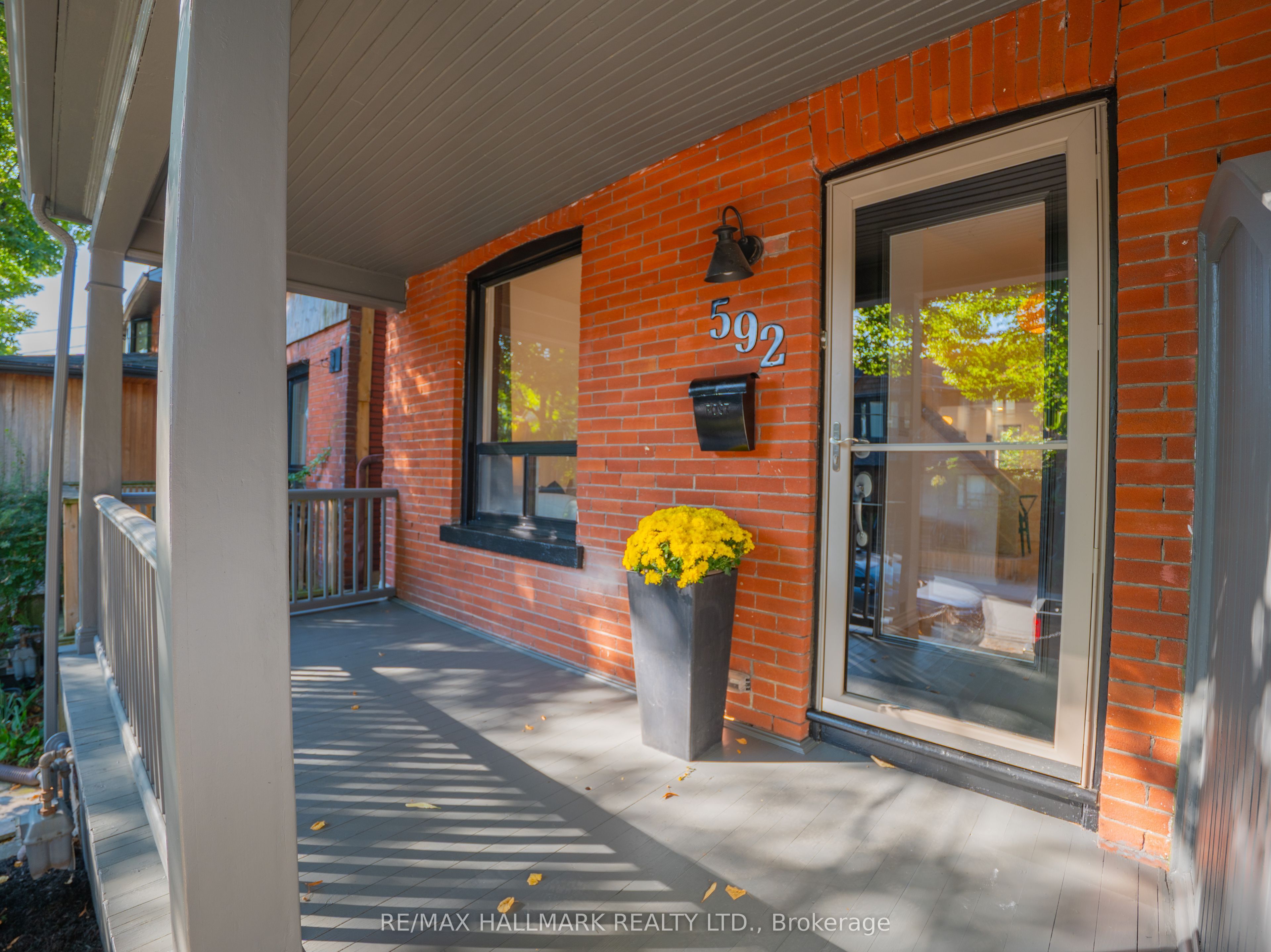 592 Logan Avenue, Toronto, ON M4K 3B8 photo 3
