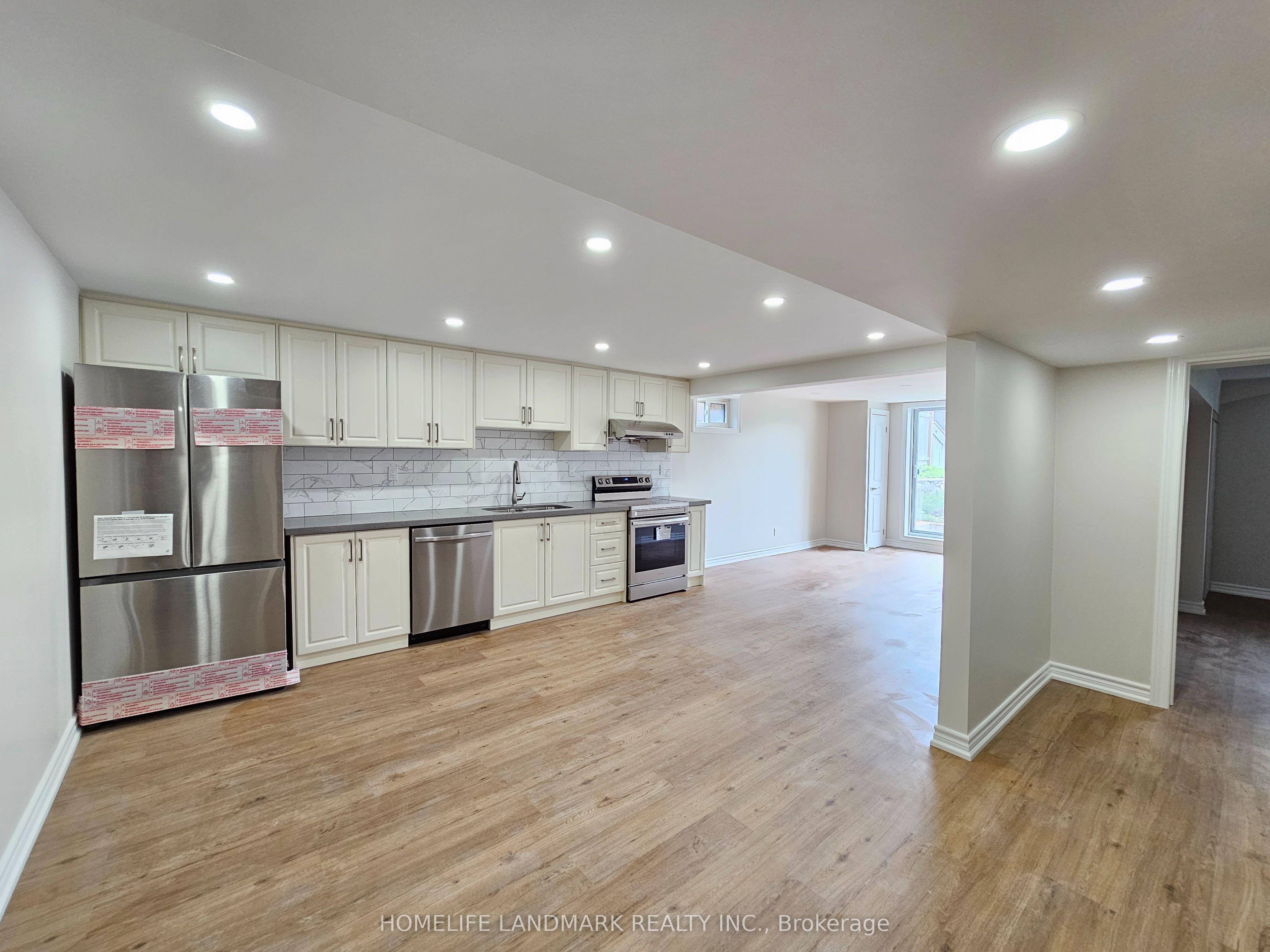 499 Tennyson Court Lower, Oshawa, ON L1H 3K8 photo 5