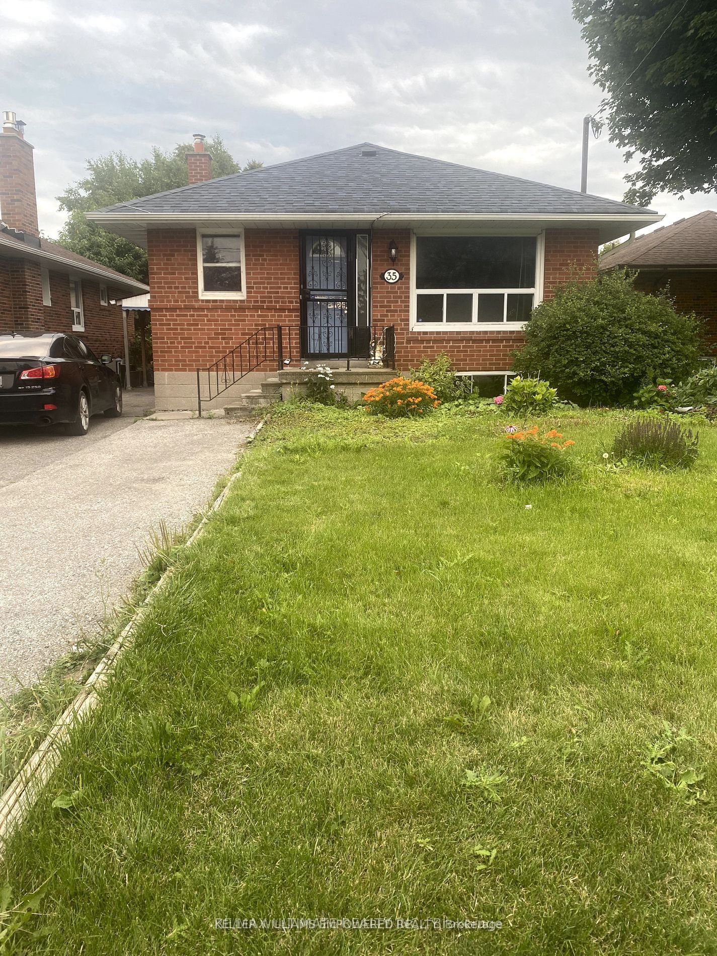 35 Pachino Boulevard, Toronto, ON M1R 4J6