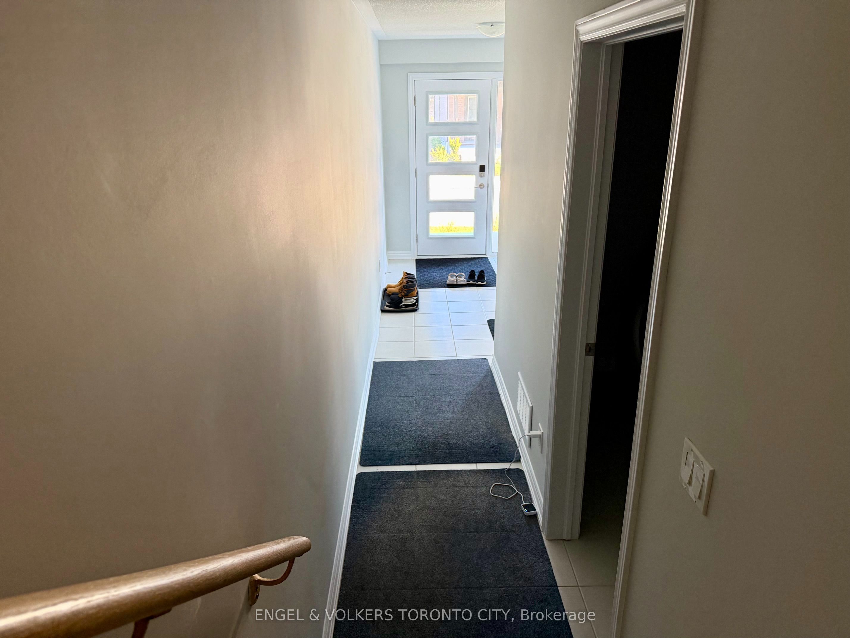 1024 Porcupine Path, Oshawa, ON L1L 0X1 photo 5