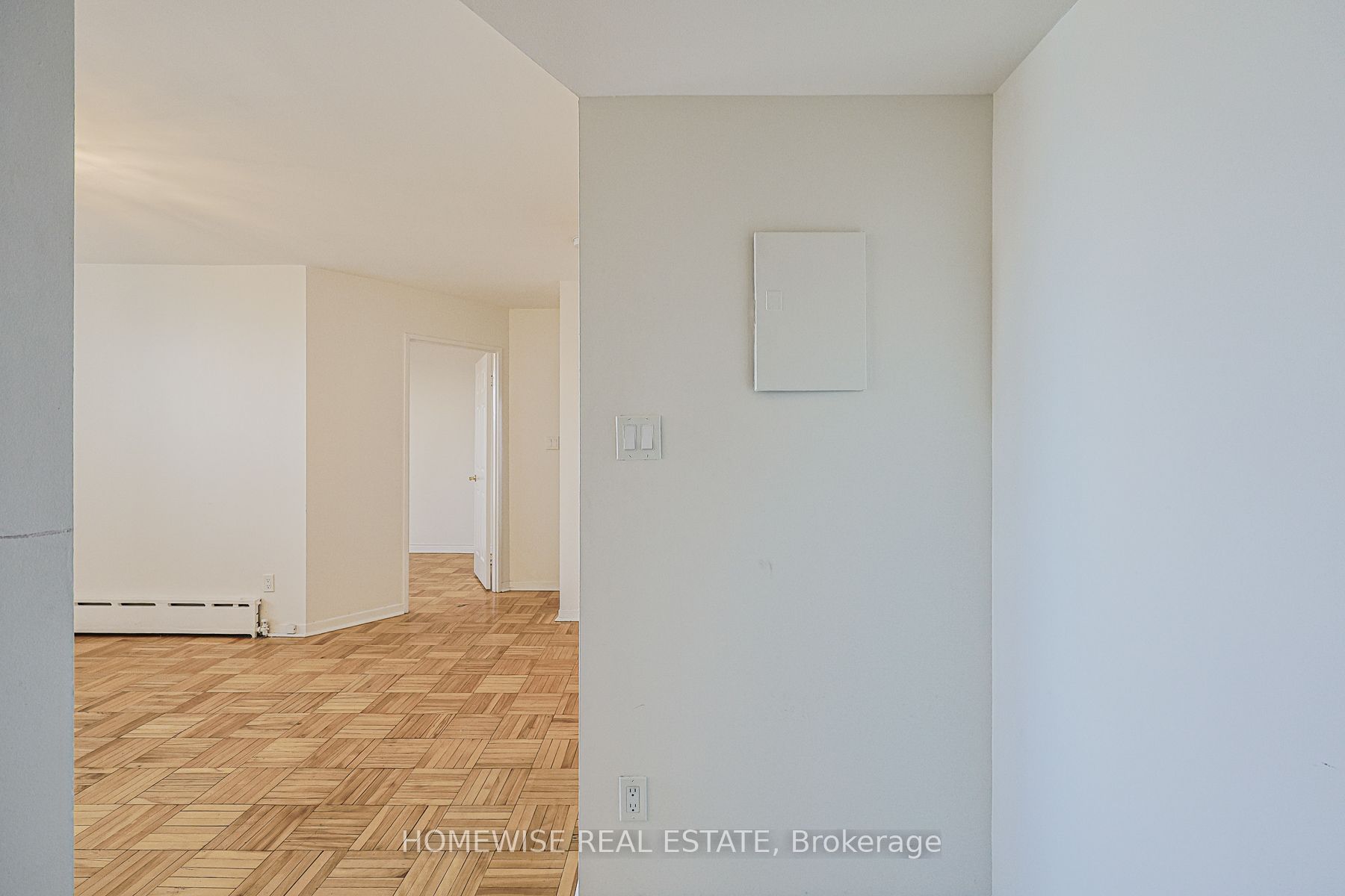 485 Kingston Road 210, Toronto, ON M4L 1V6 photo 2