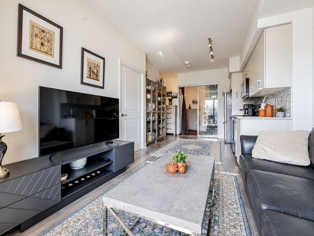 3121 Sheppard Avenue E 335, Toronto, ON M1T 3J7 photo 3
