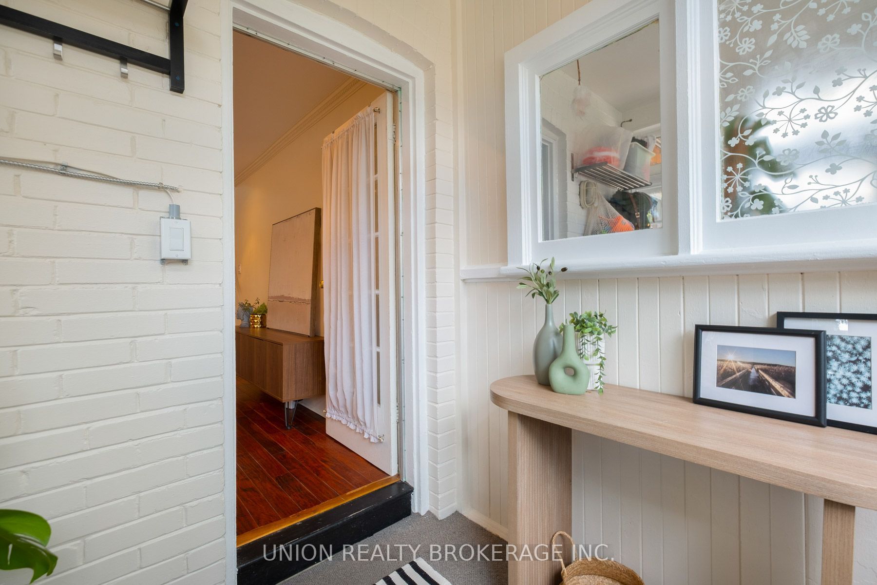94 Hiltz Avenue, Toronto, ON M4L 2N5 photo 2