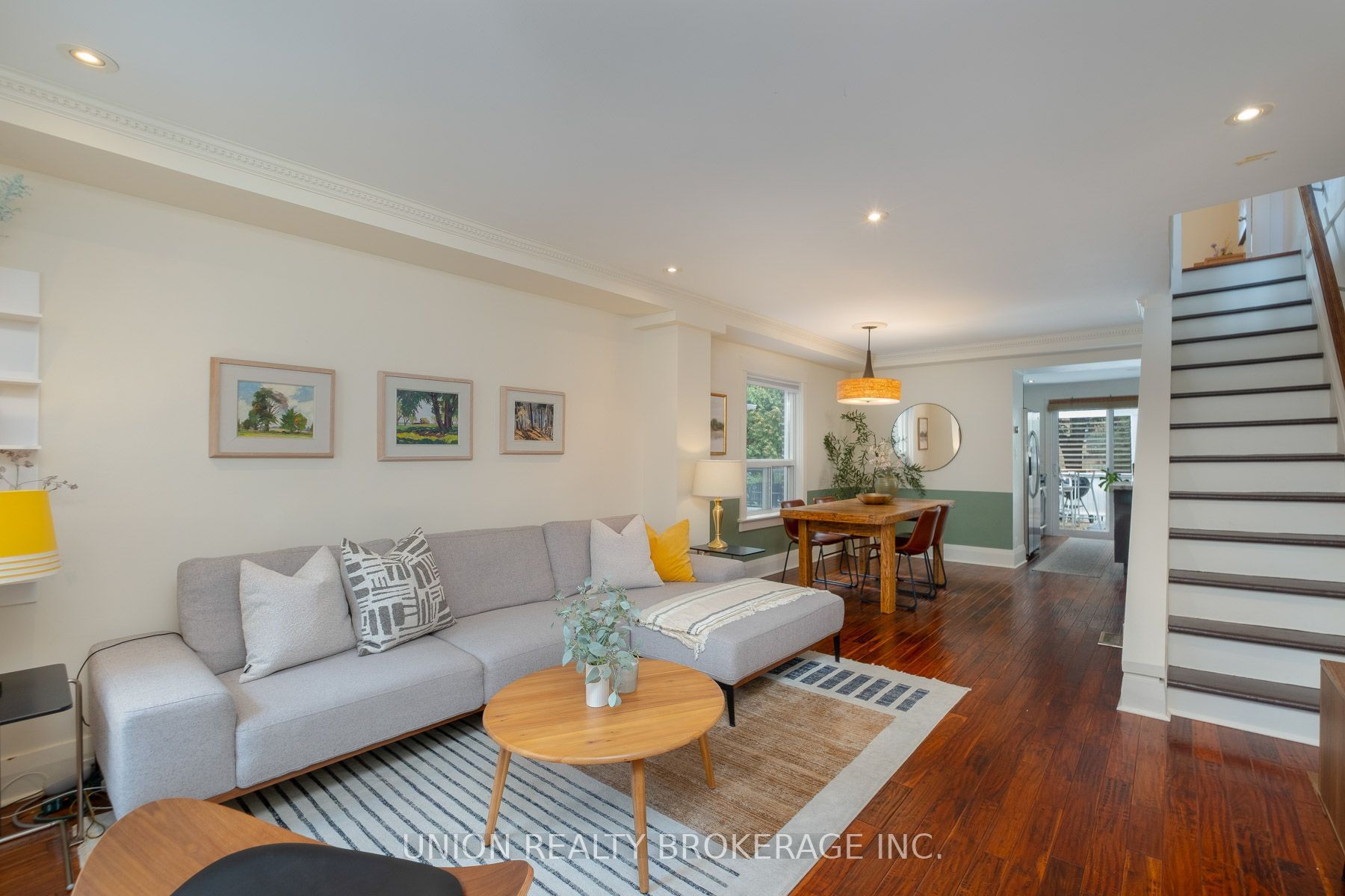 94 Hiltz Avenue, Toronto, ON M4L 2N5 photo 3